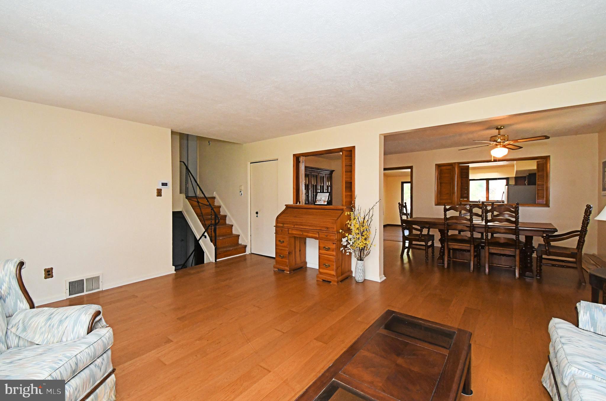 PLYMOUTH HILLS - Residential