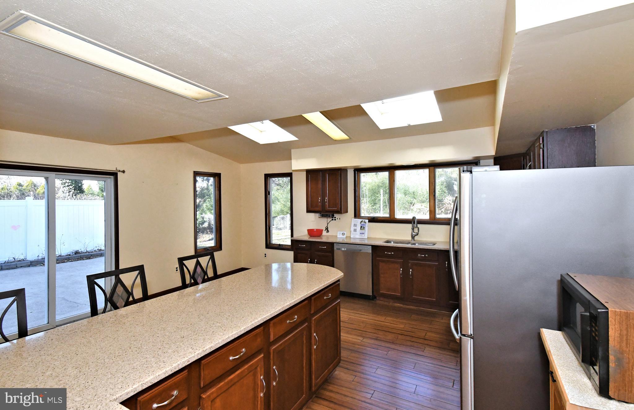 PLYMOUTH HILLS - Residential