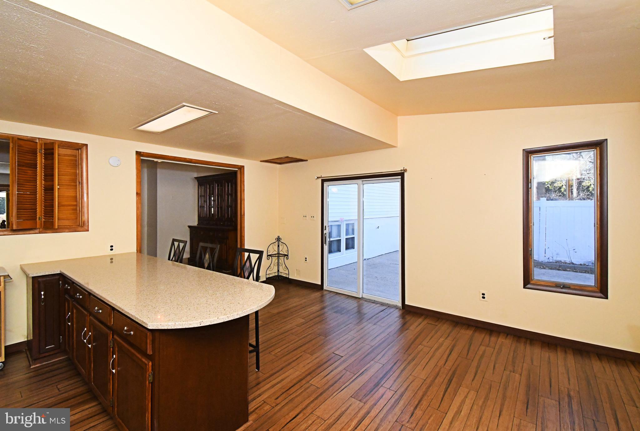 PLYMOUTH HILLS - Residential