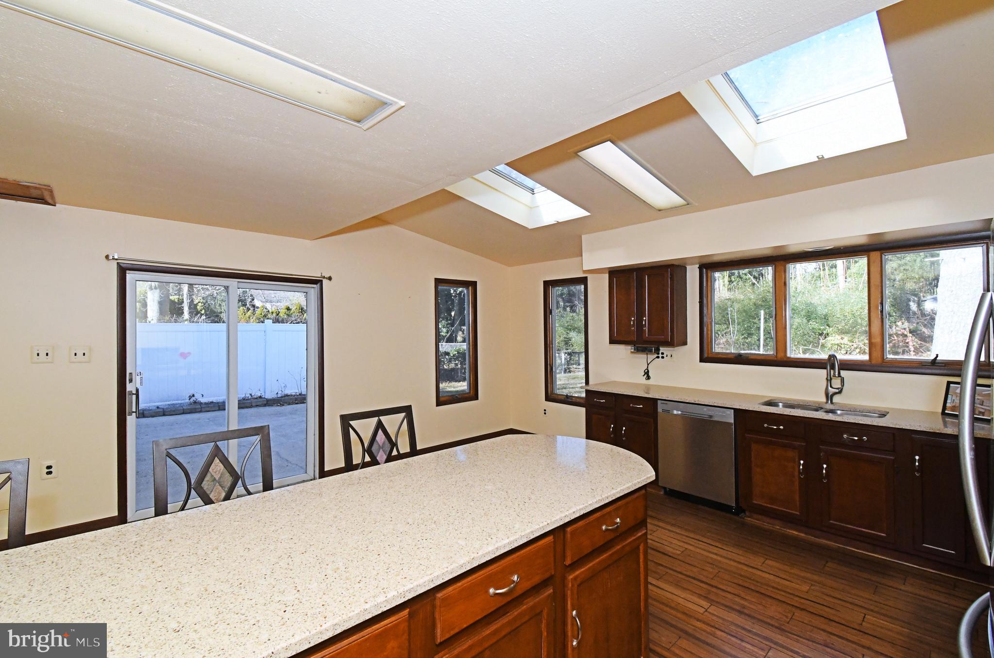 PLYMOUTH HILLS - Residential