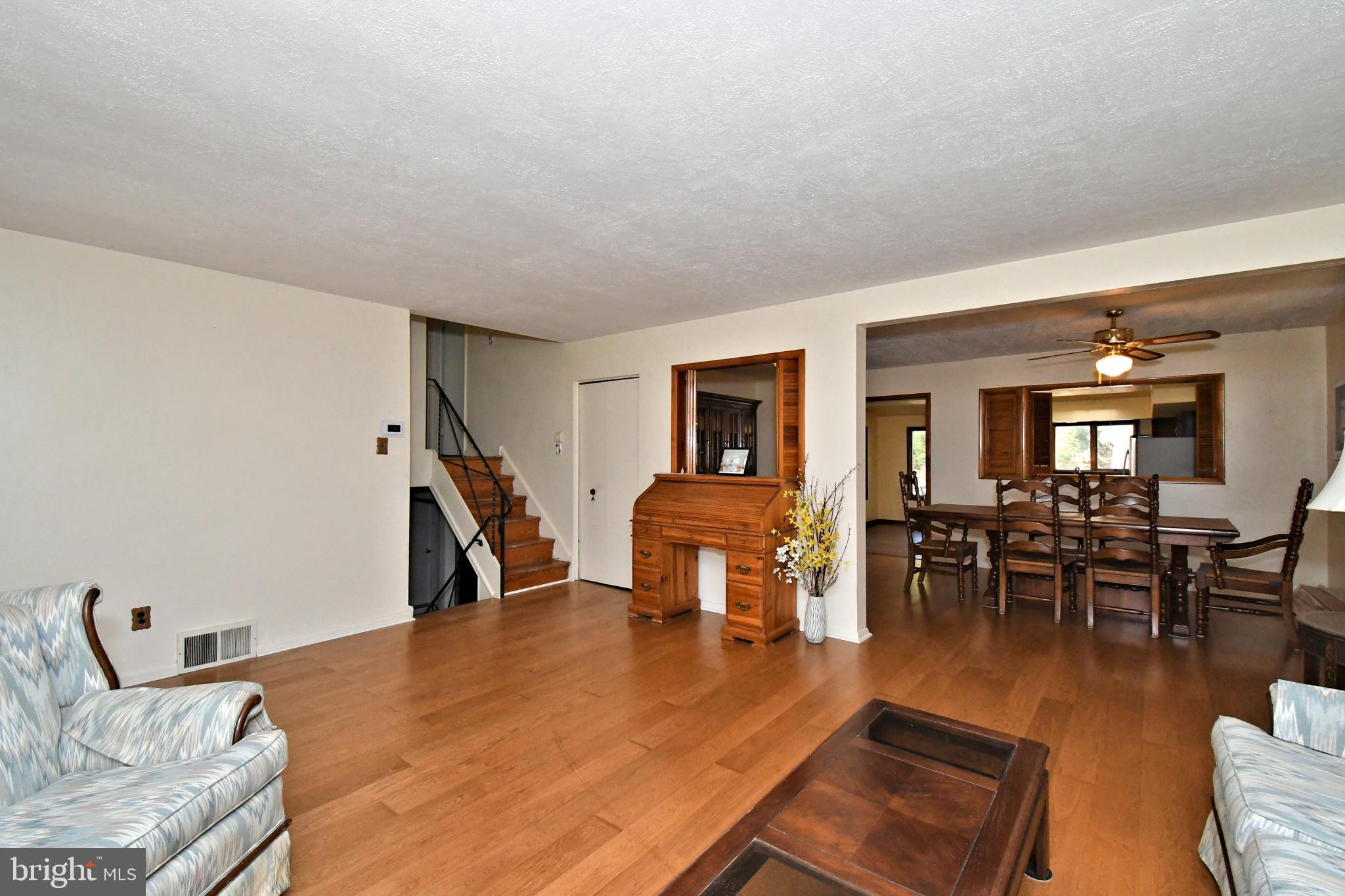 PLYMOUTH HILLS - Residential