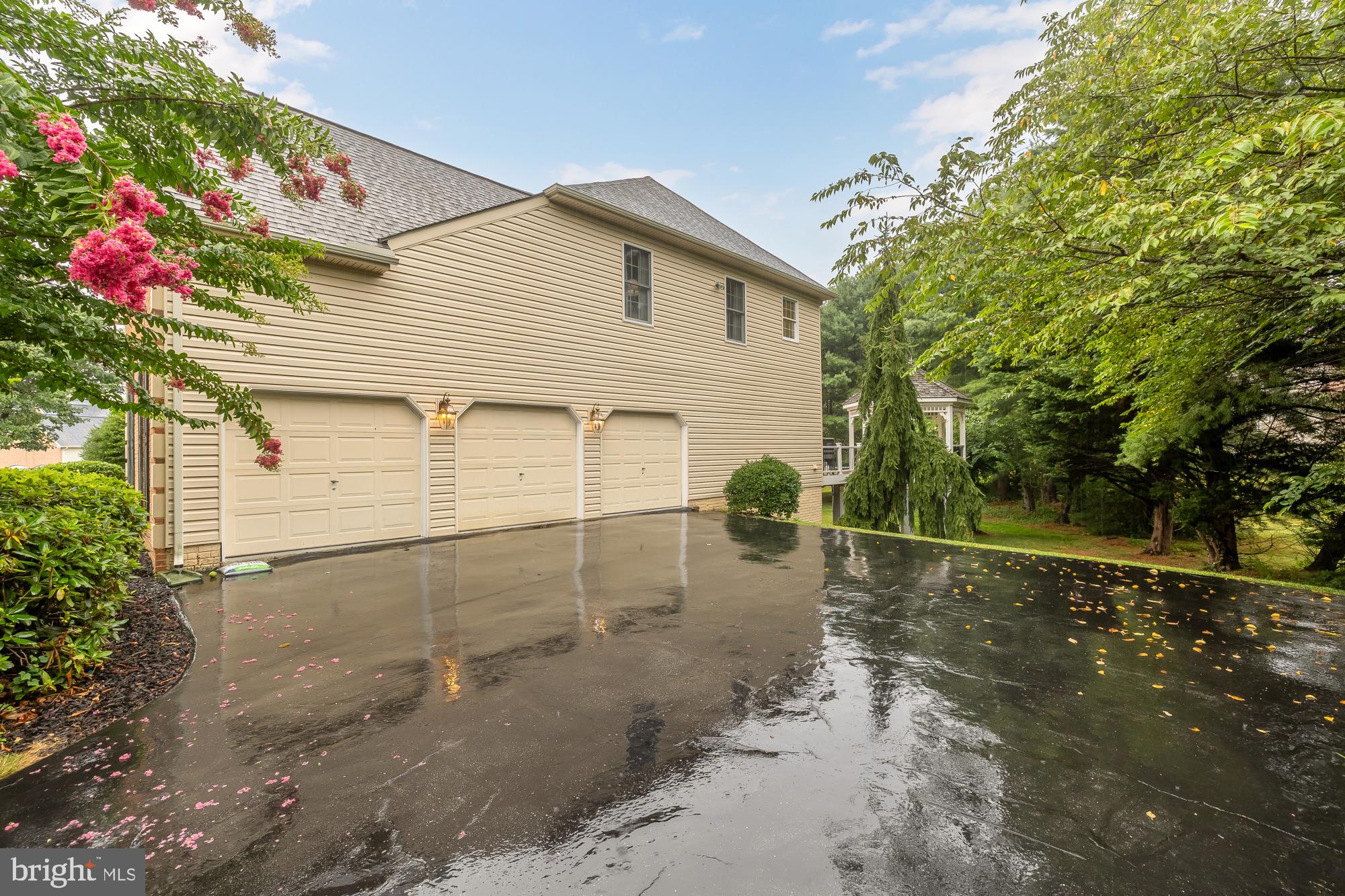 BROOKE MANOR ESTATES - Residential