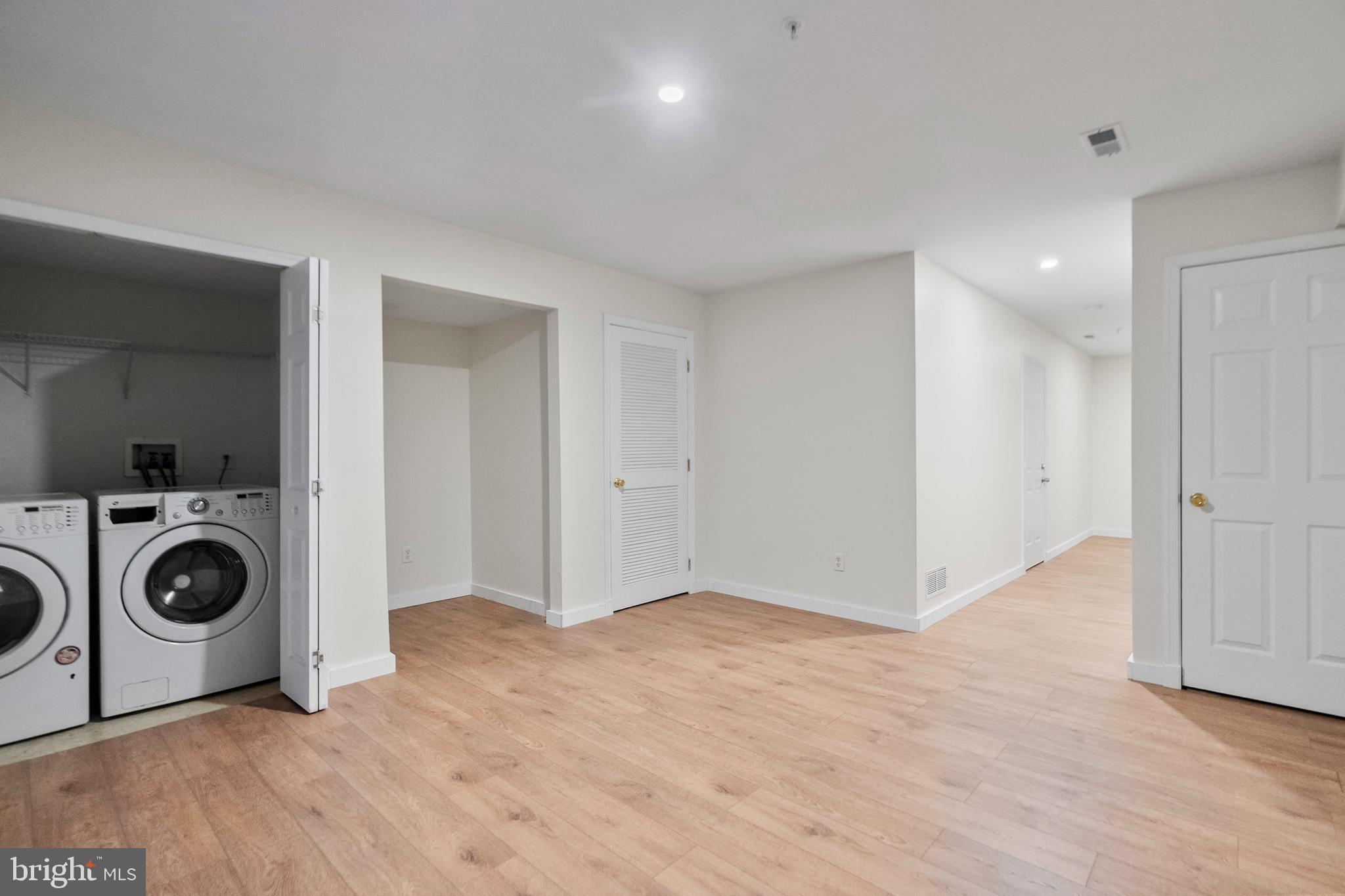 PERSIMMON CREEK - Residential