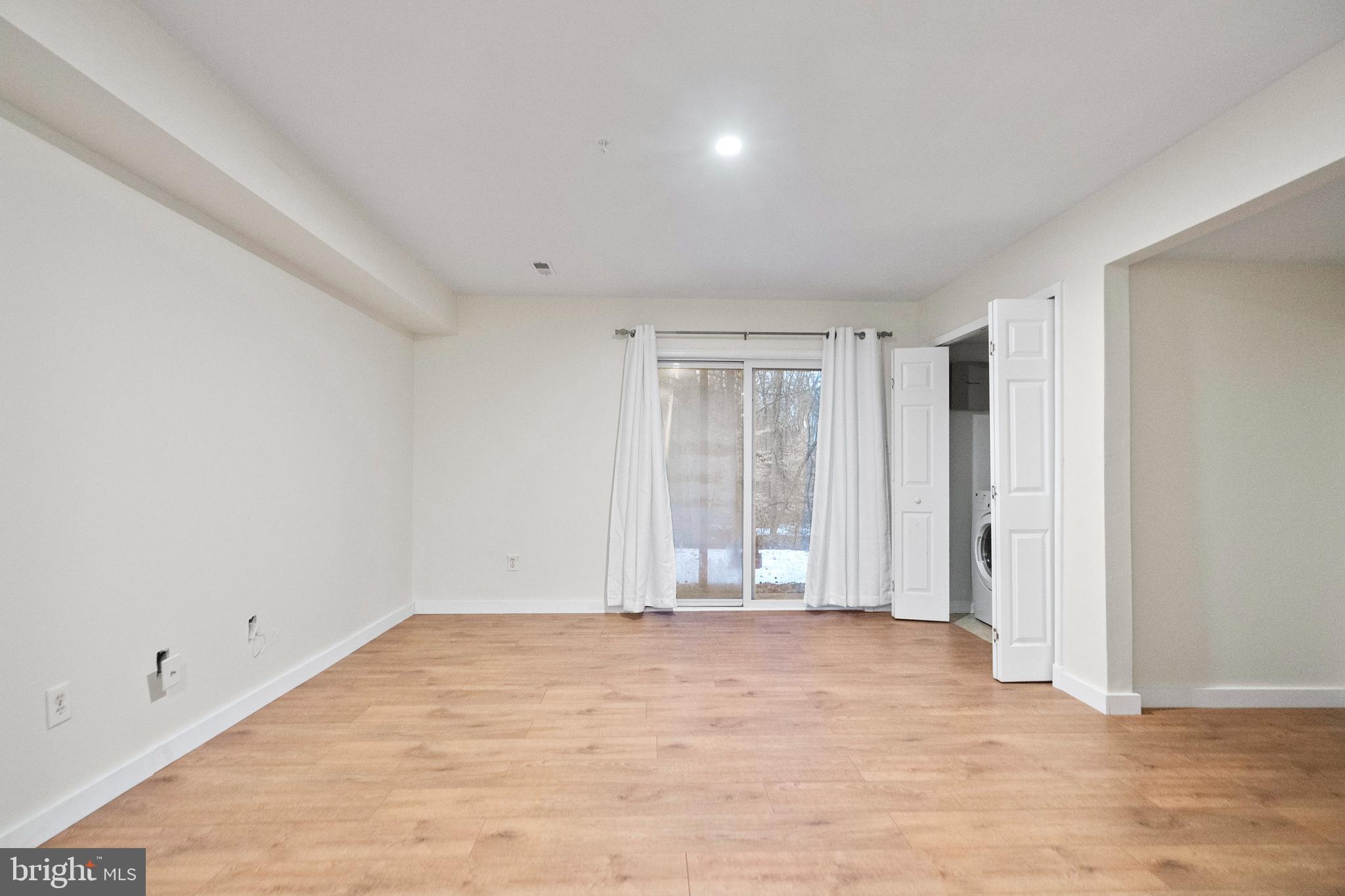 PERSIMMON CREEK - Residential