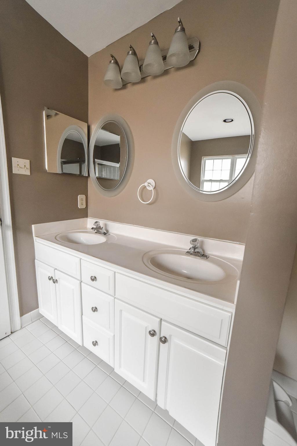 KINGSVIEW SUB - Residential