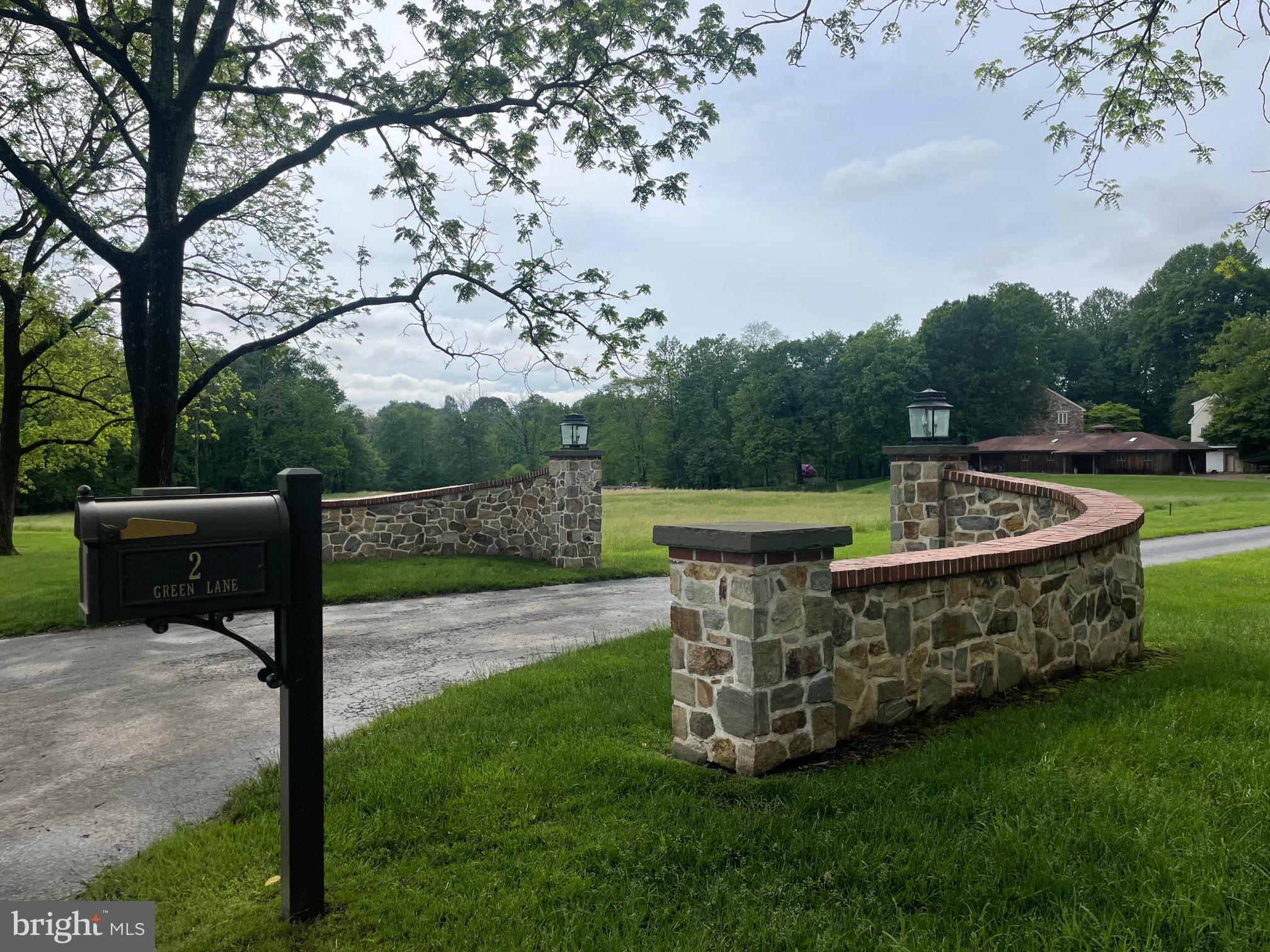 RADNOR HUNT - Residential