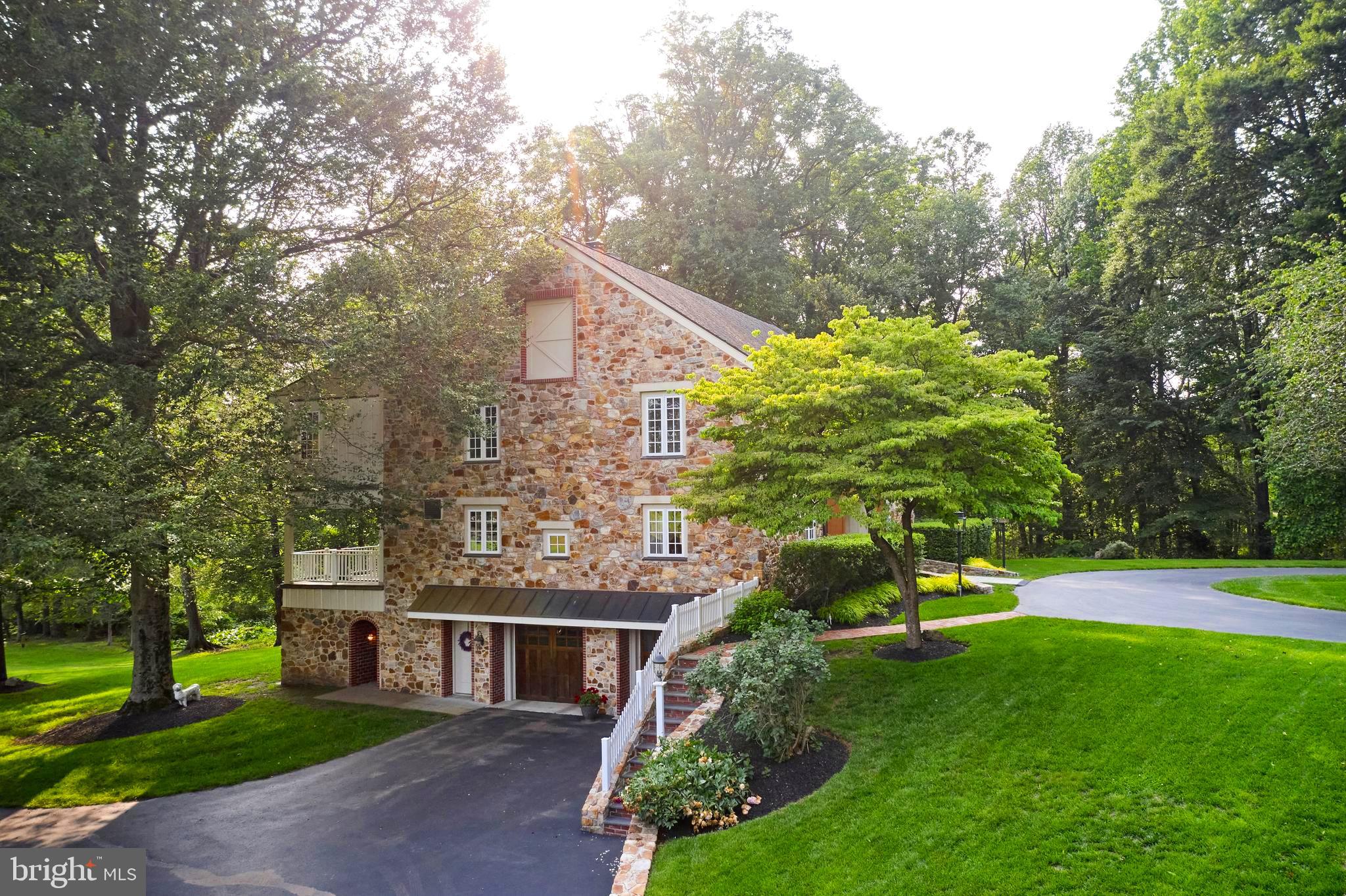 RADNOR HUNT - Residential