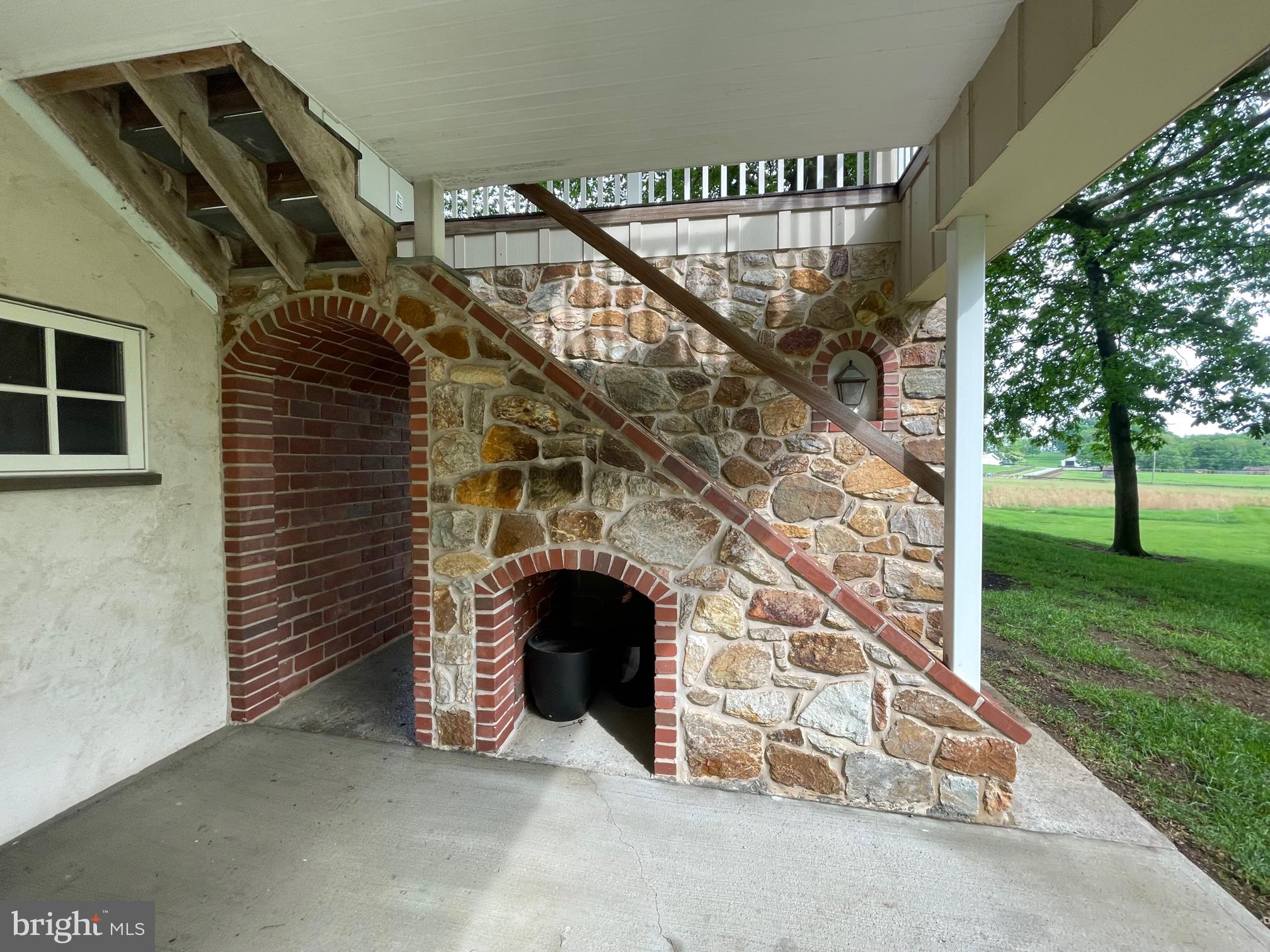 RADNOR HUNT - Residential