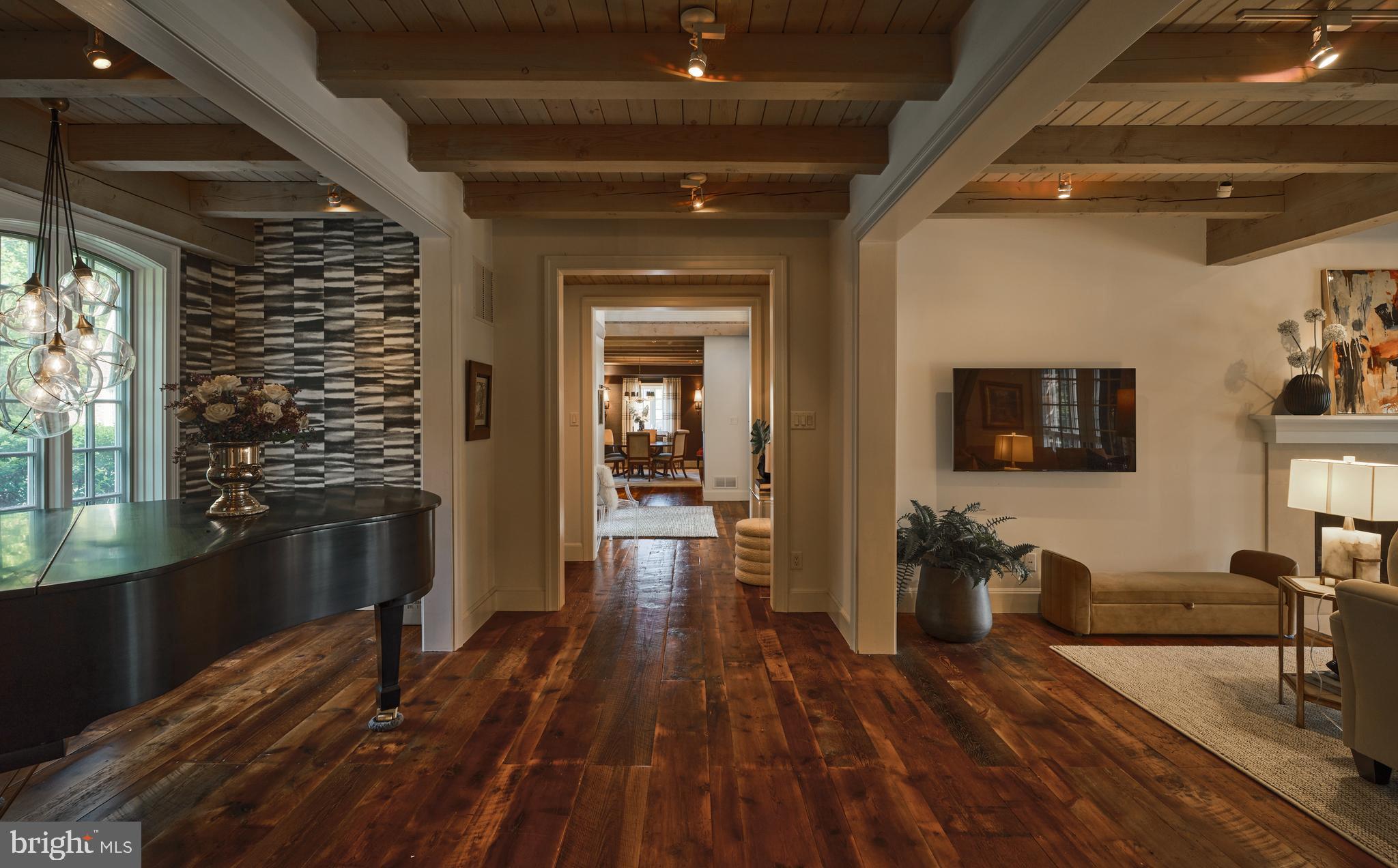 RADNOR HUNT - Residential