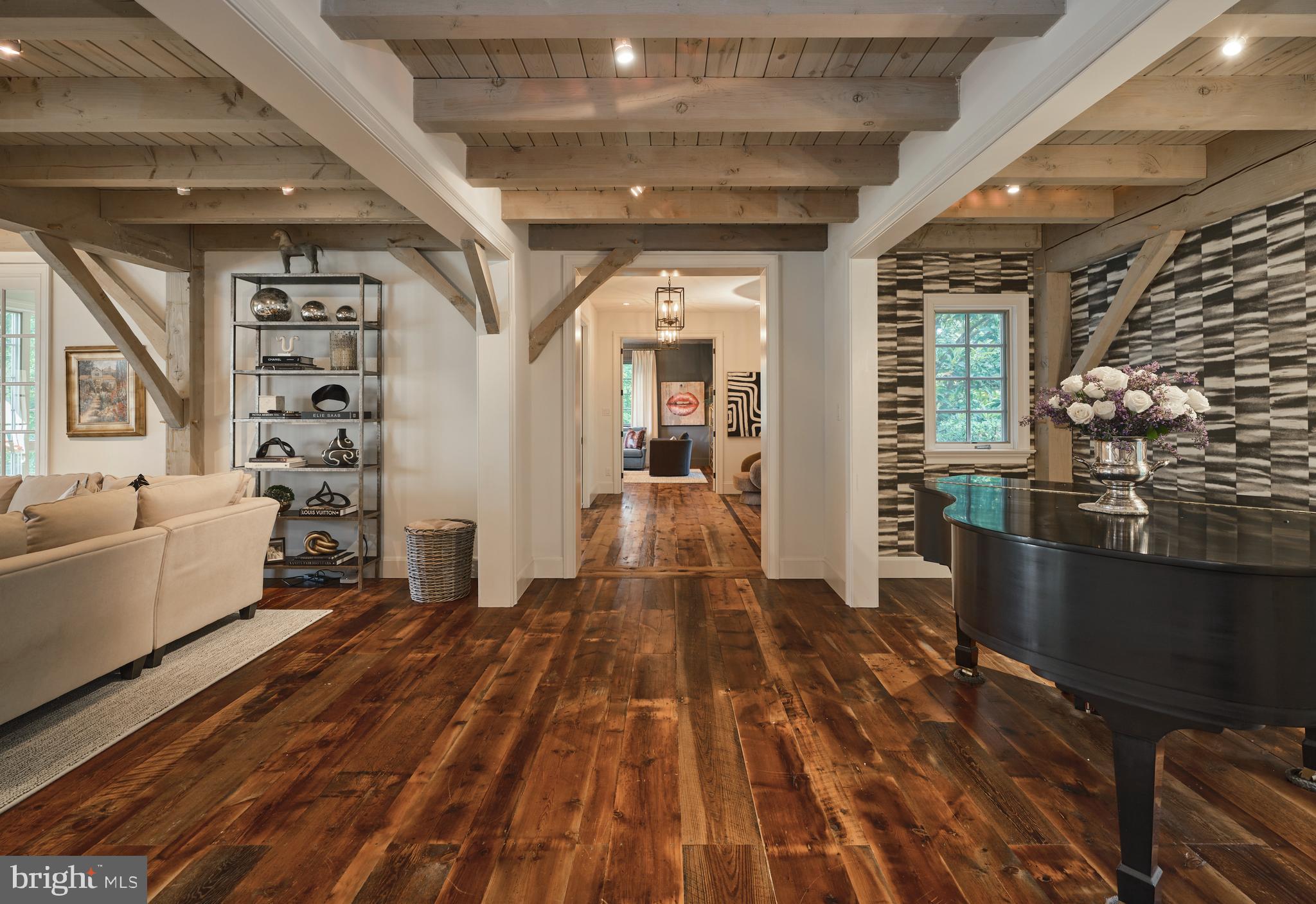 RADNOR HUNT - Residential