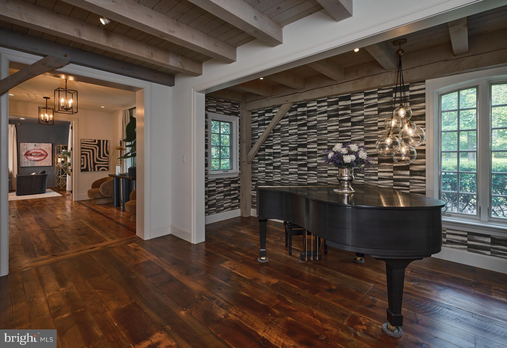 RADNOR HUNT - Residential
