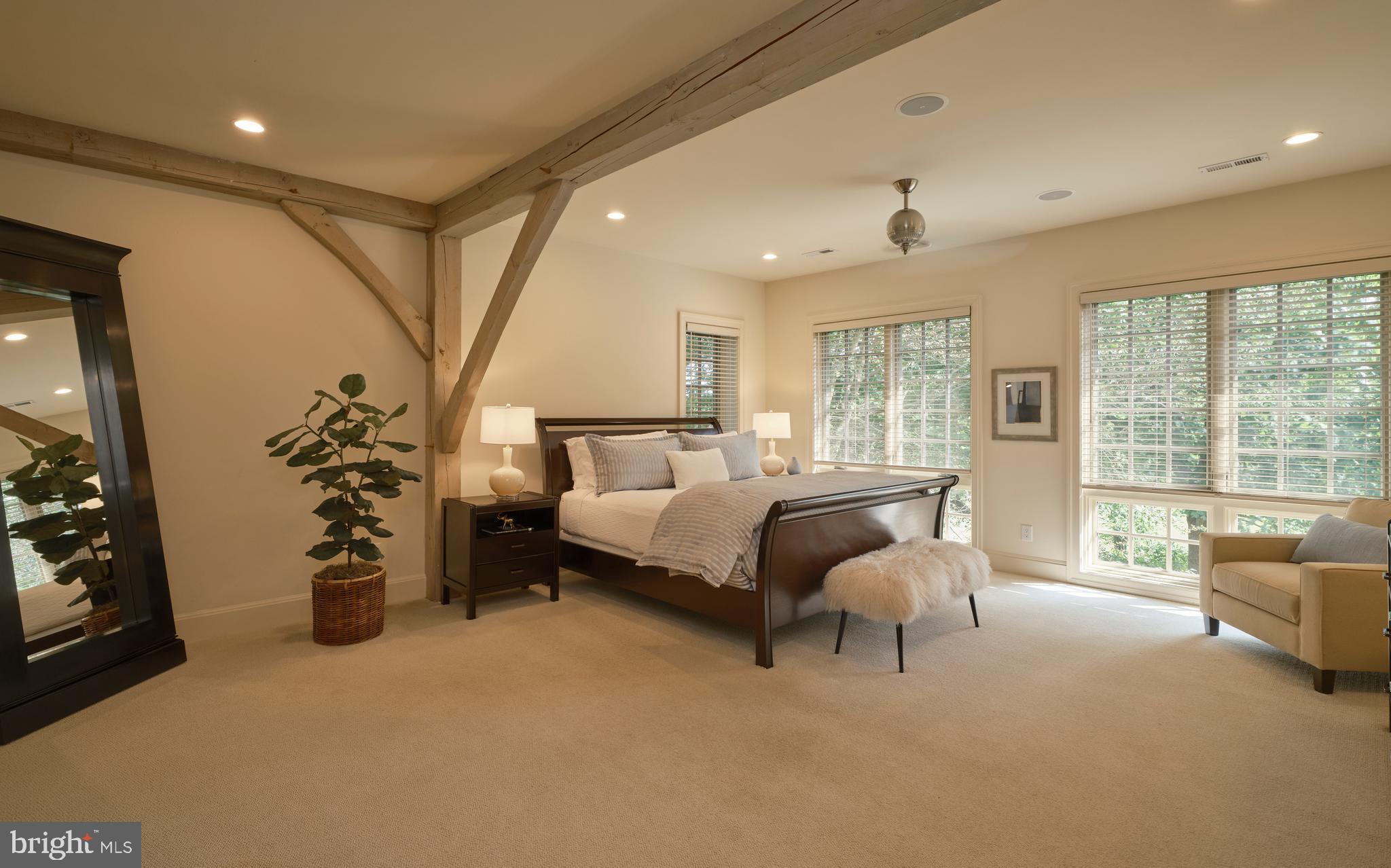RADNOR HUNT - Residential