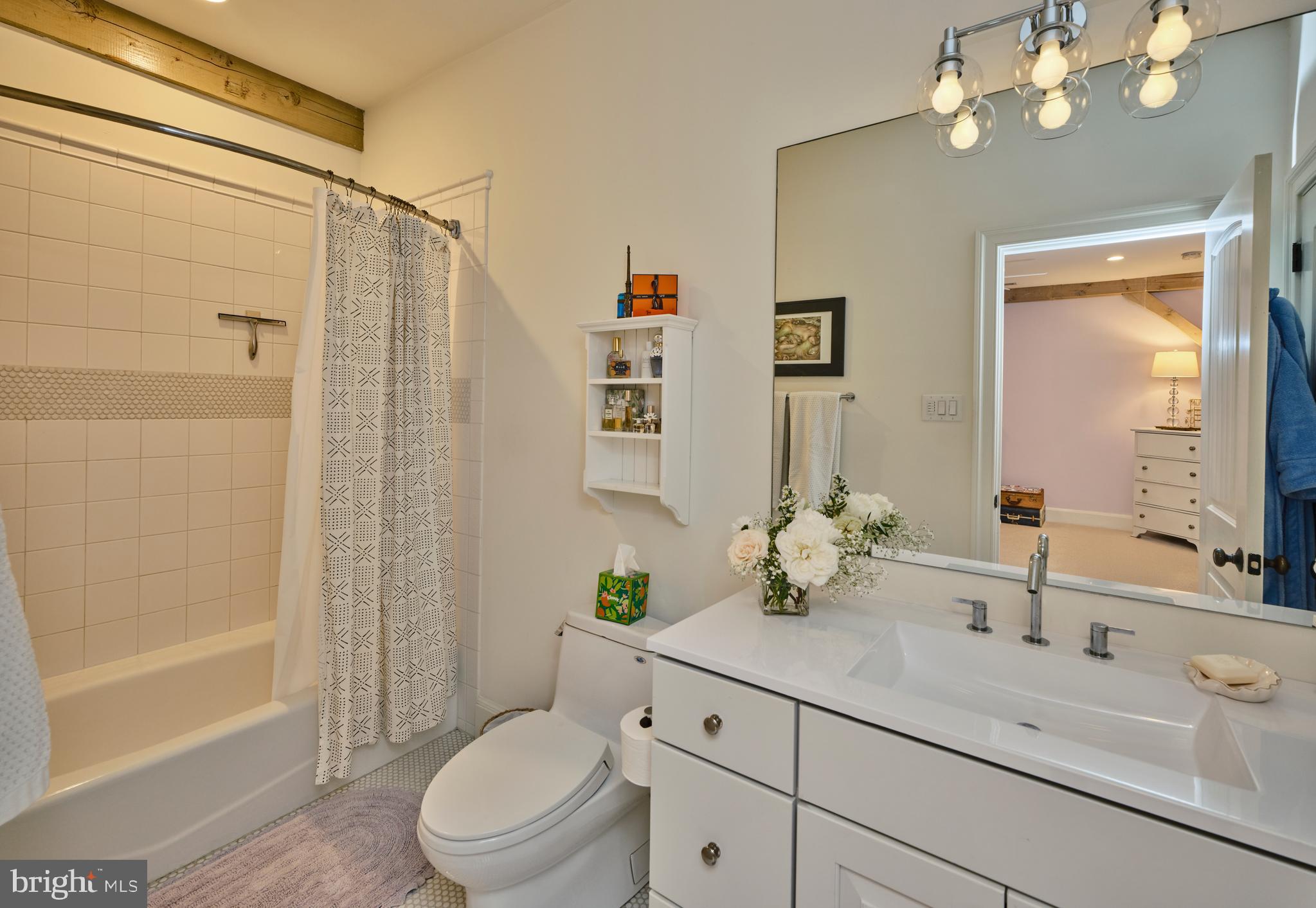 RADNOR HUNT - Residential