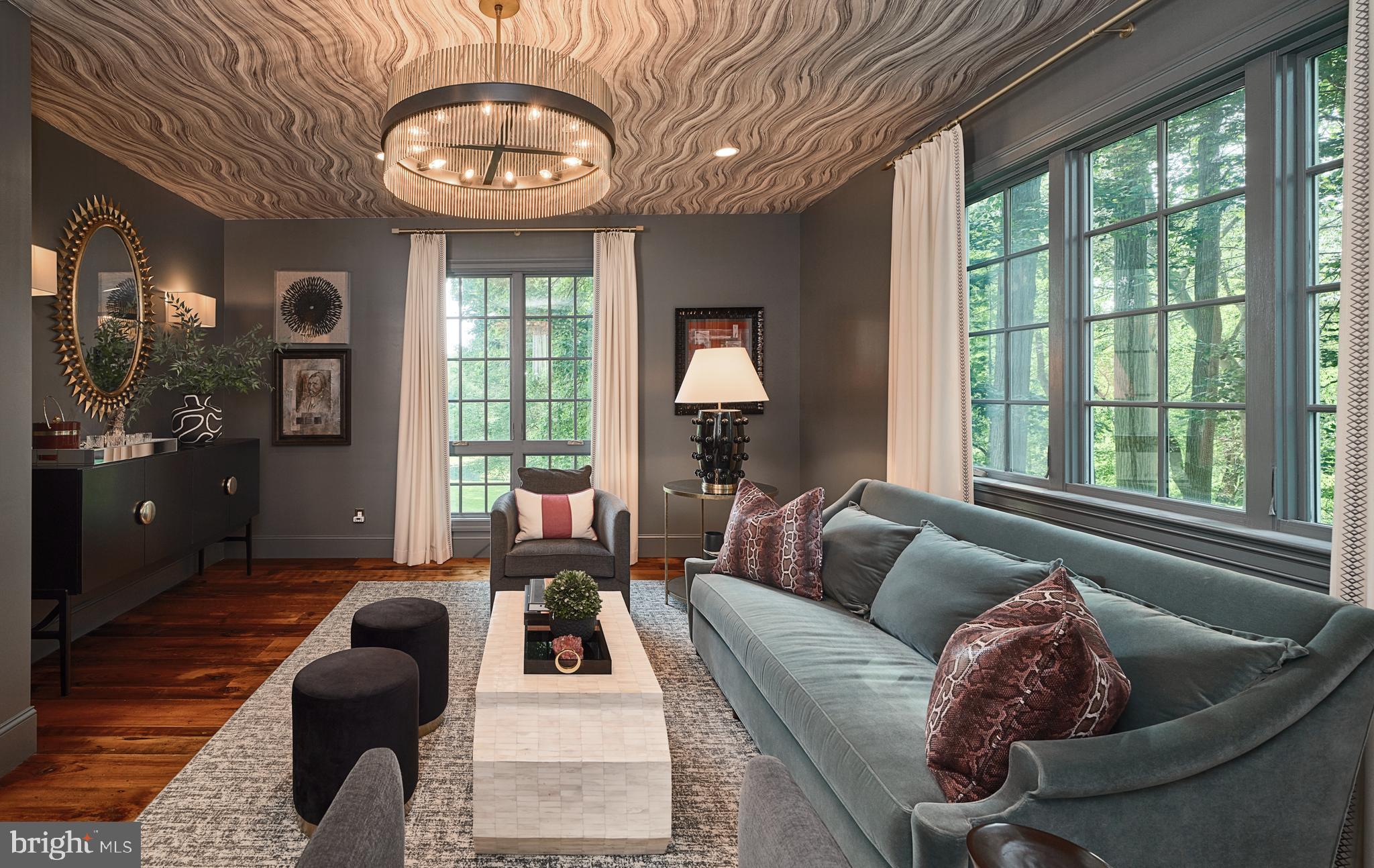 RADNOR HUNT - Residential