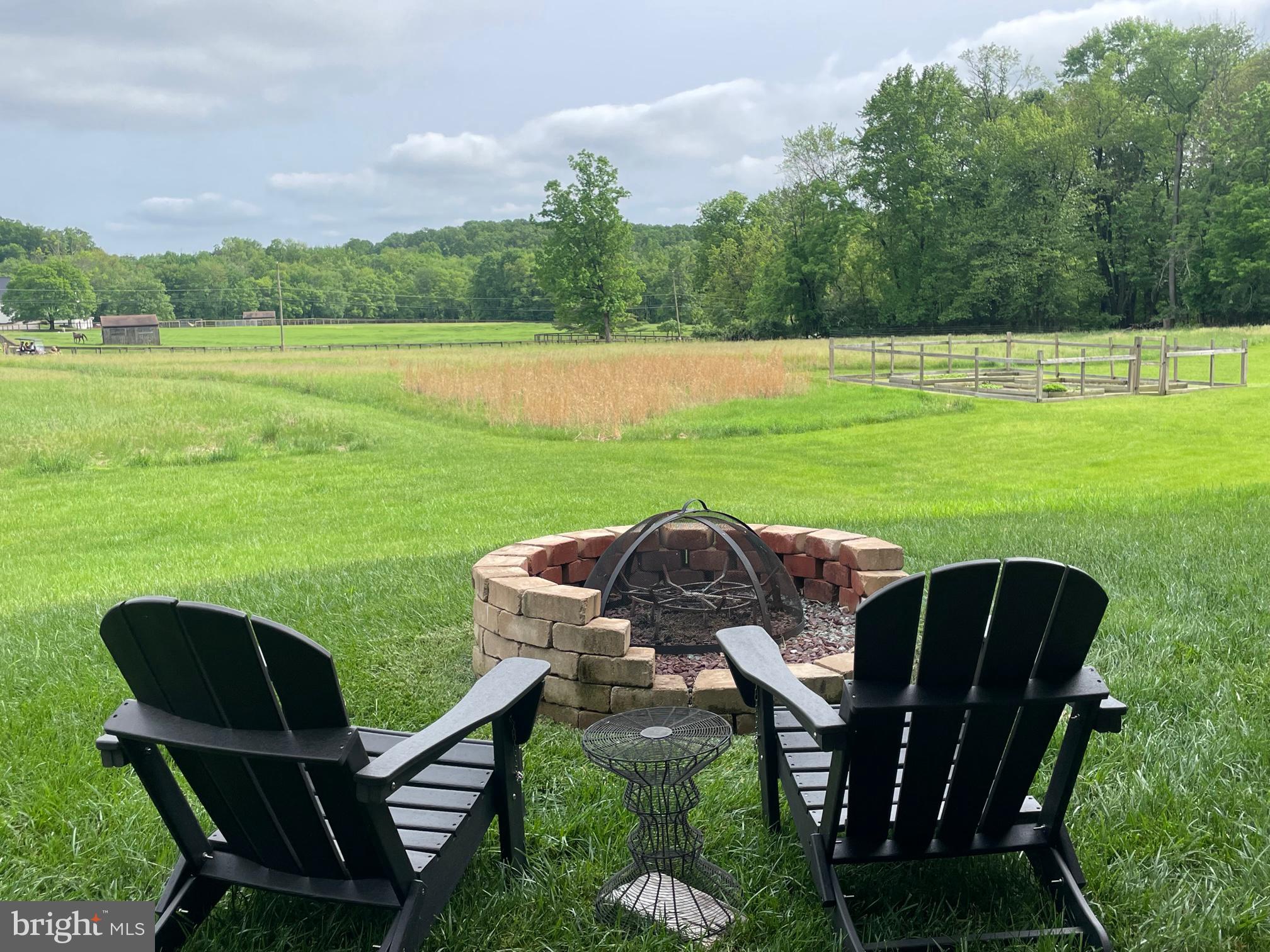 RADNOR HUNT - Residential