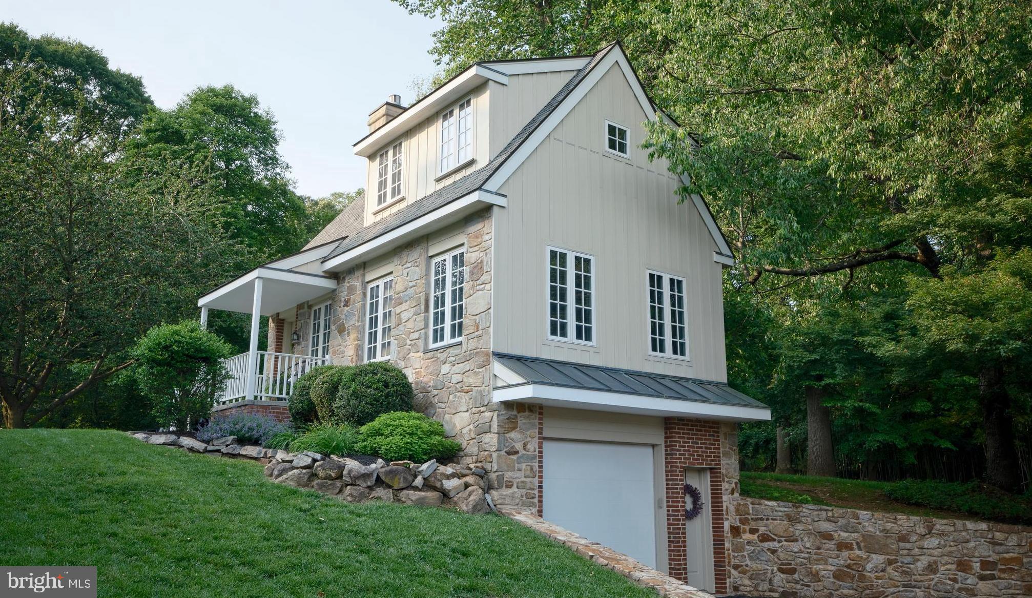 RADNOR HUNT - Residential