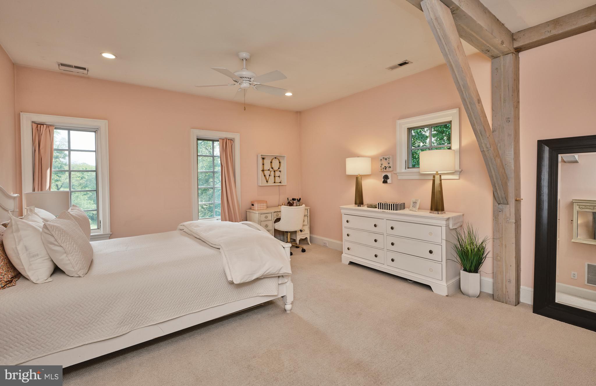 RADNOR HUNT - Residential