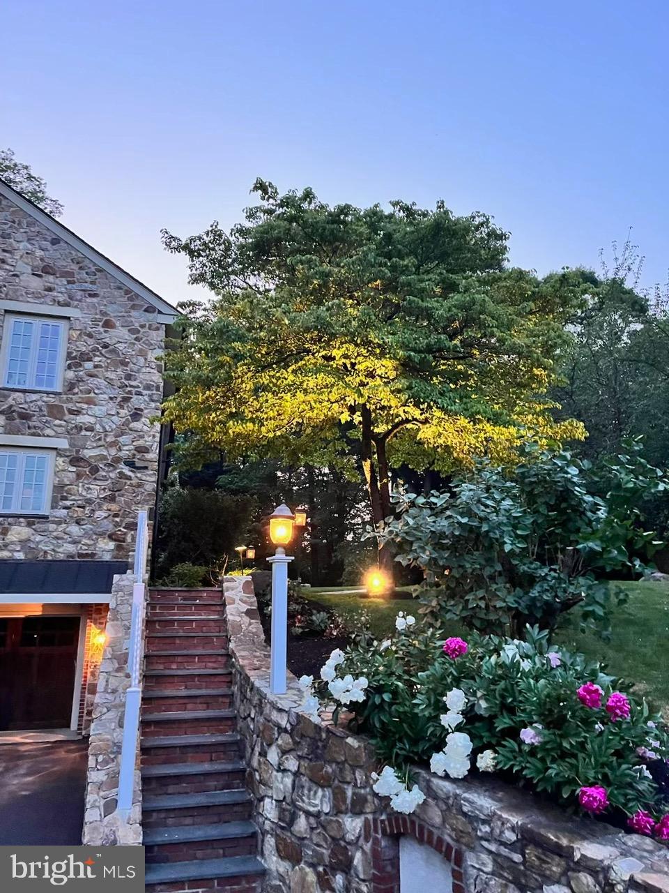 RADNOR HUNT - Residential