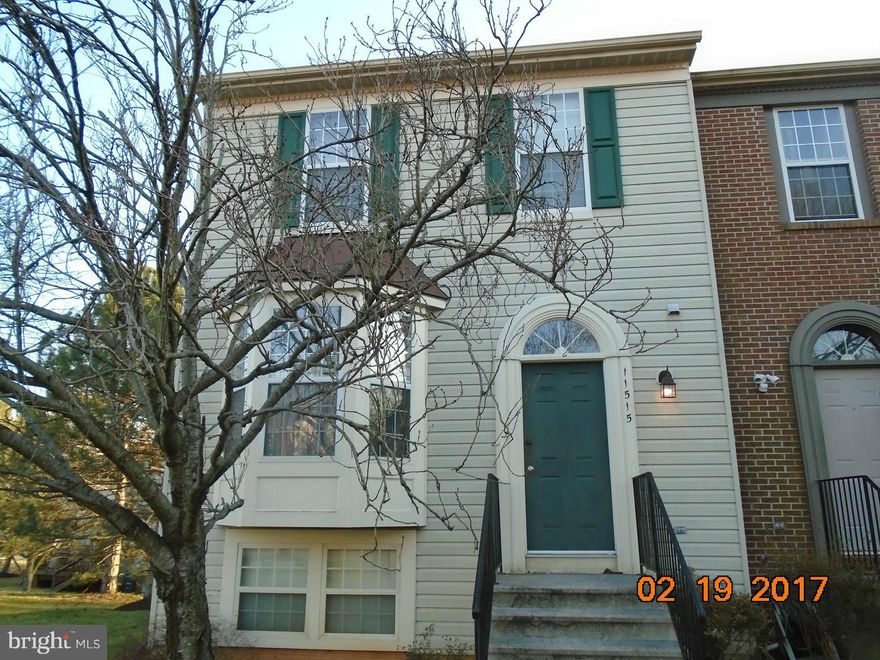 Estate Sale... Little TLC needed to Restore the charm of this townhome.   Decorate/Rehab according to your taste,  Property sold ASIS, therefore use FHA 203k or Renovation Loan,CONVENTIONAL or All CASH.  Please use MAR Contracts.  All Contracts subject to Court approval.  Call CSS for showings.. Seller Exempt from Disclosure/Disclaimer.