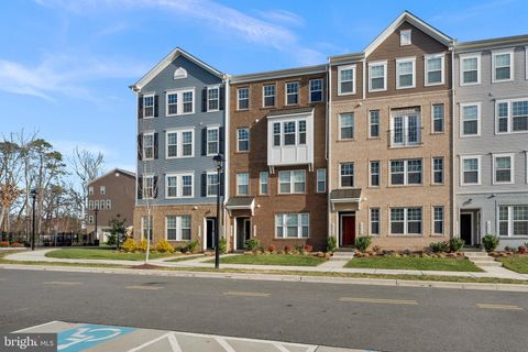 10439 JOHN GLENN STREET LANHAM MD 20706