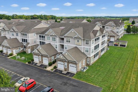 Condo For Sale - 4102 Summer Brook Way<br/> Sussex County, MILFORD, DE 19963