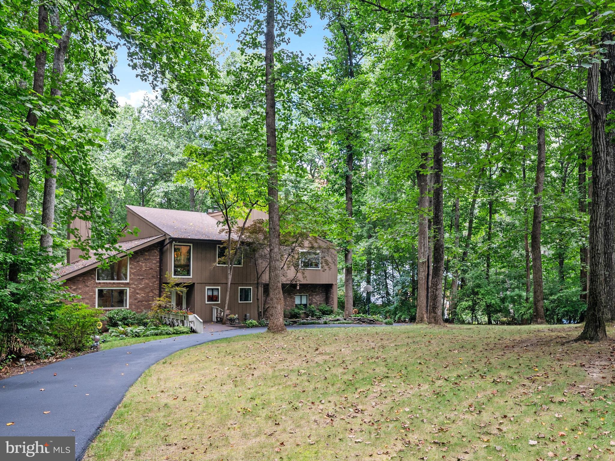 THE WOODS - Residential