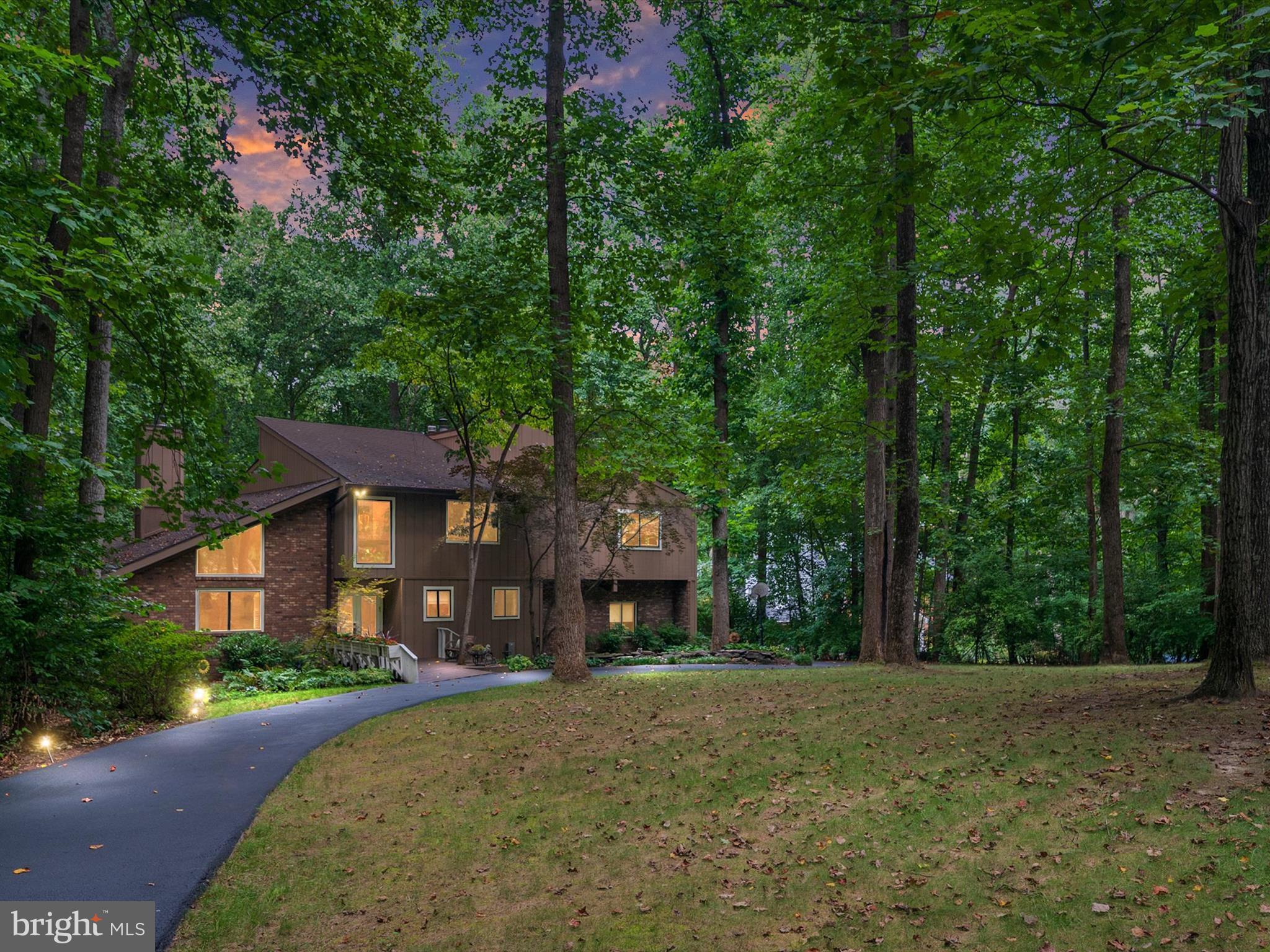 THE WOODS - Residential