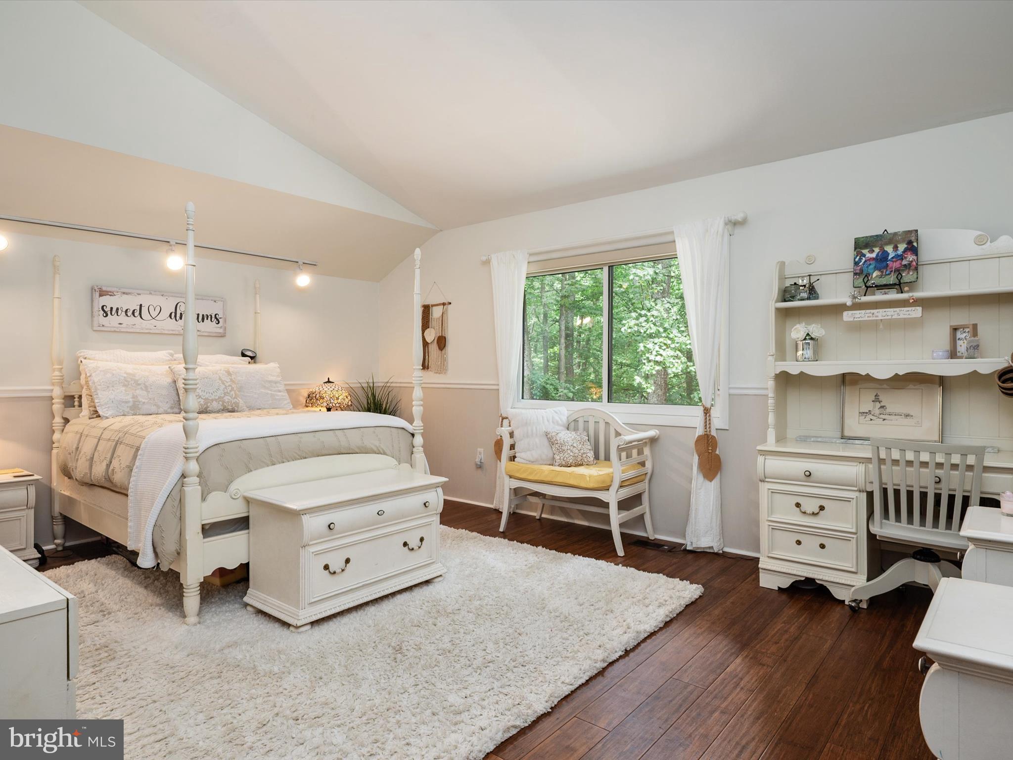 THE WOODS - Residential