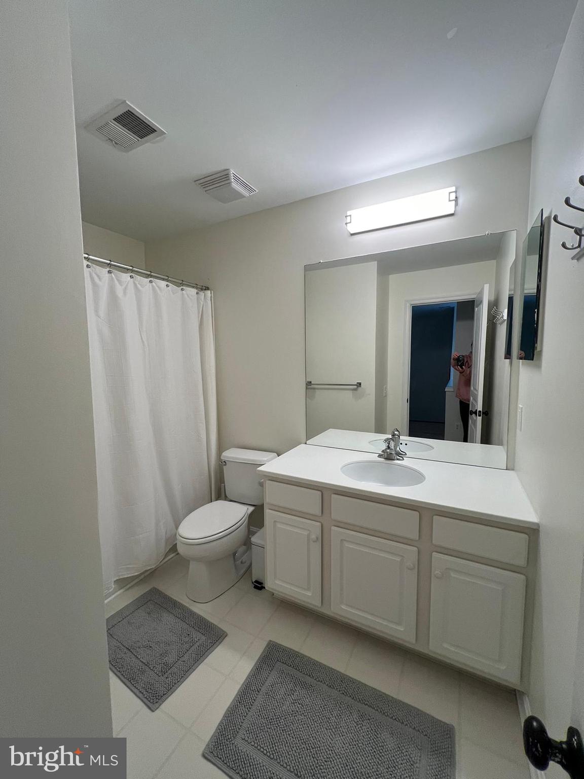 BEDMINSTER SQUARE - Residential Lease