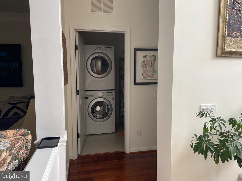 BEDMINSTER SQUARE - Residential Lease