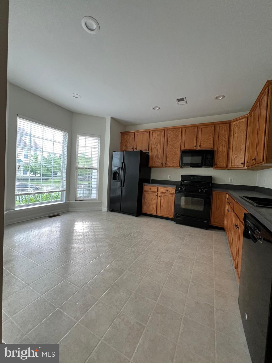 BEDMINSTER SQUARE - Residential Lease