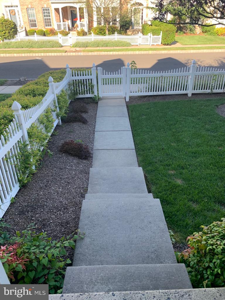 BEDMINSTER SQUARE - Residential Lease