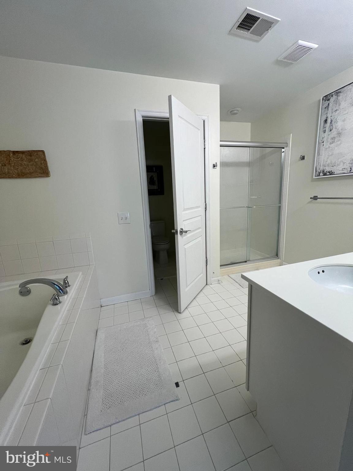 BEDMINSTER SQUARE - Residential Lease