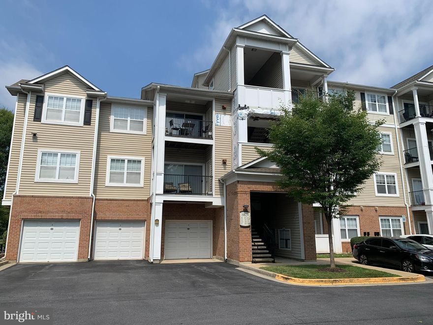 MOVE RIGHT IN TO THIS NICELY UPDATED GROUND-FLOOR CONDO WITH NEW FRESH NEUTRAL PAINT, NEW PLUSH CARPET IN BEDROOM AND VINYL PLANK FLOORING IN LIVING AND DINING ROOMS.  YOU'LL FIND CEILING FANS WITH LIGHTS IN THE BEDROOM AND LIVING ROOM, A LARGE WALK-IN CLOSET, A JACKET CLOSET AND A PRIVATE PATIO TO RELAX!  THE KITCHEN OFFERS BLACK APPLIANCES INCLUDING A GAS STOVE, BUILT-IN MICROWAVE, DISHWASHER AND REFRIGERATOR WITH ICE MAKER.  OFF THE KITCHEN IS THE LAUNDRY ROOM WITH FULL SIZE WASHER/DRYER.  CALL LISTING AGENT TO SEE THIS HOME IN PERSON BEFORE IT'S GONE!