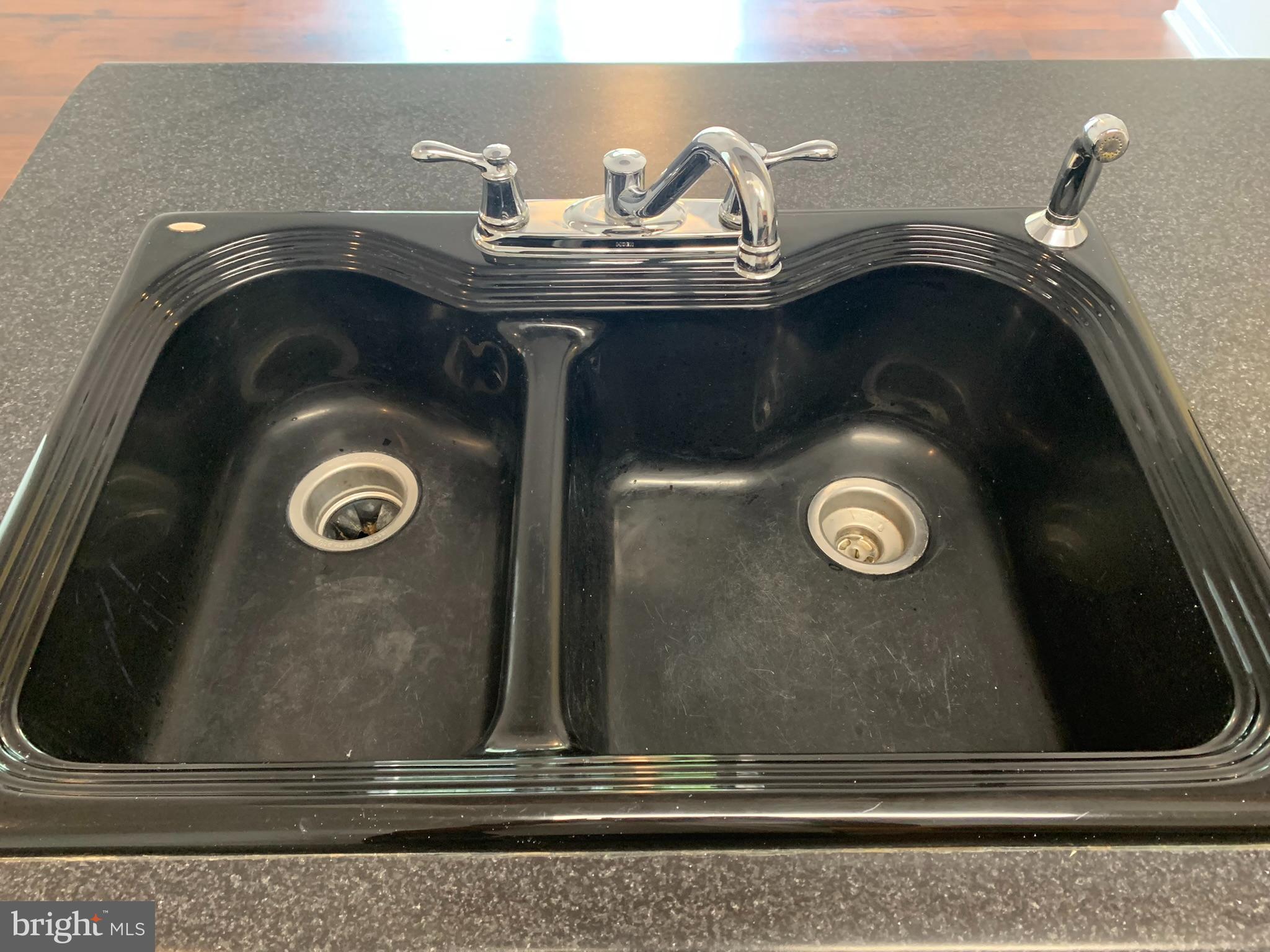 ASHMORE AT GERMANOWN COMMUNITY - Residential Lease