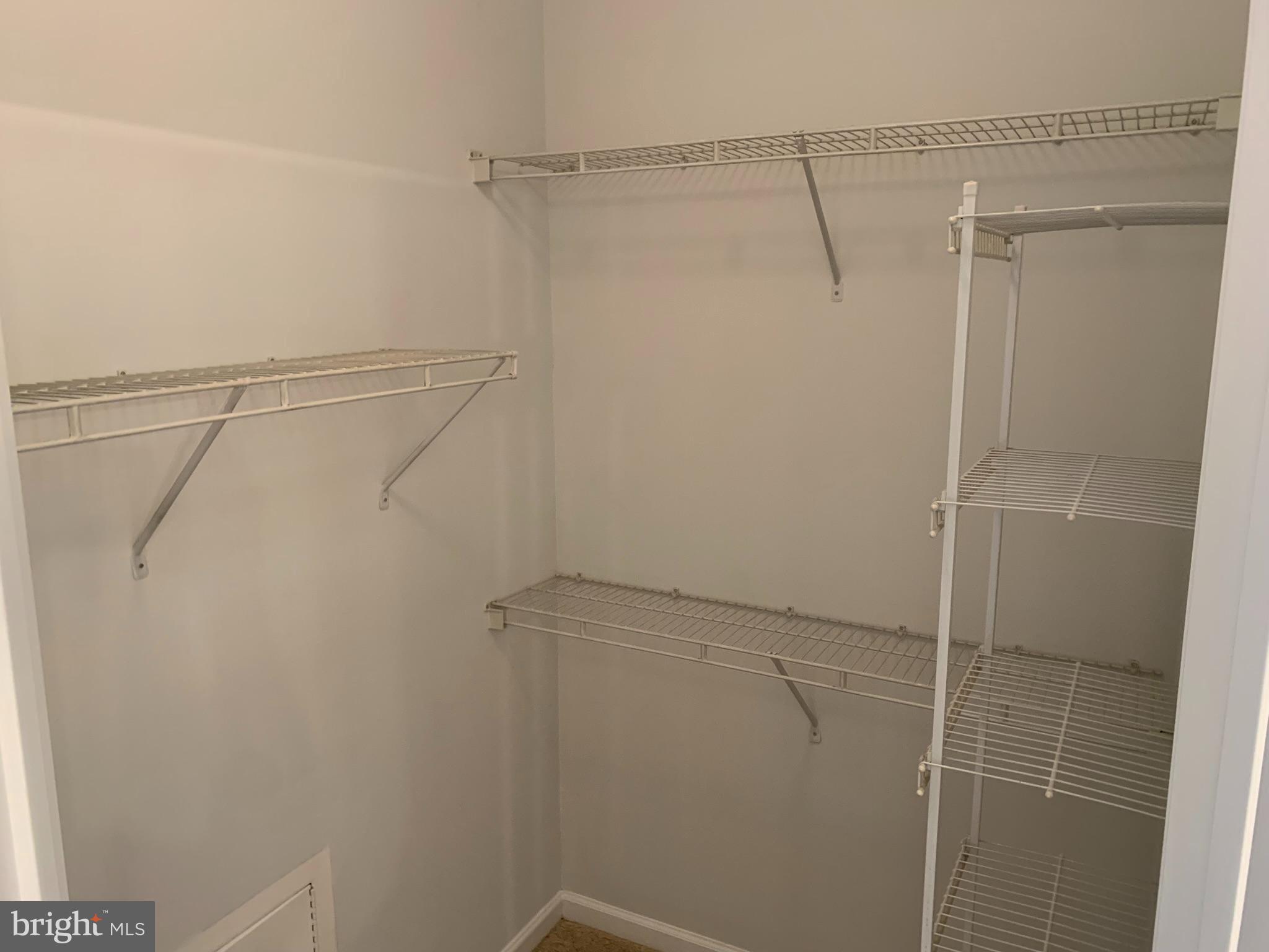 ASHMORE AT GERMANOWN COMMUNITY - Residential Lease