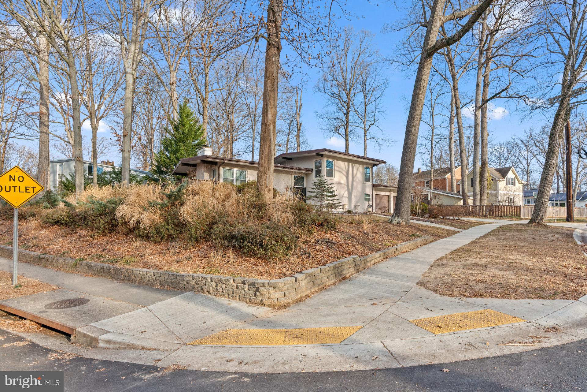 WOODLEY GARDENS - Residential