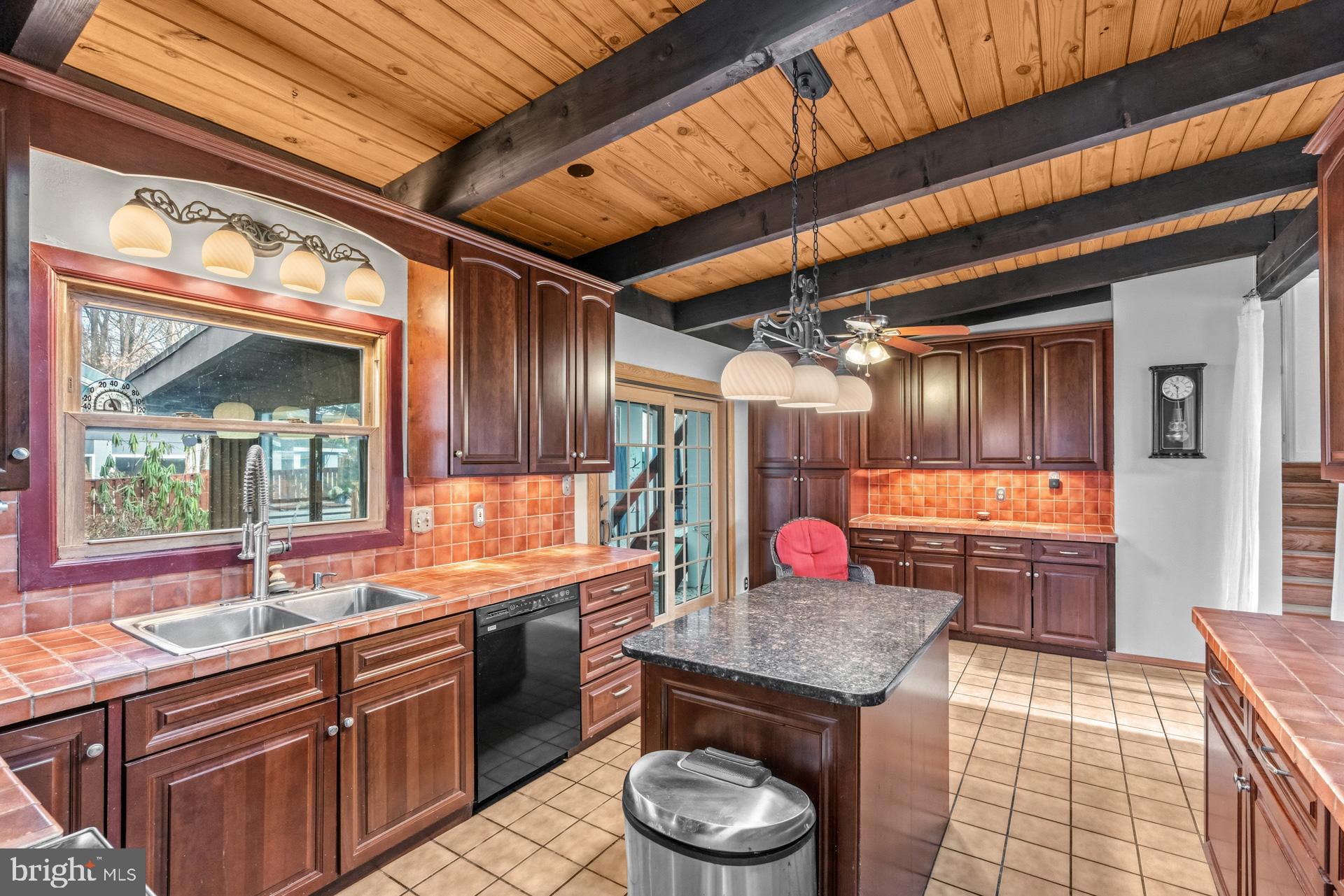 WOODLEY GARDENS - Residential