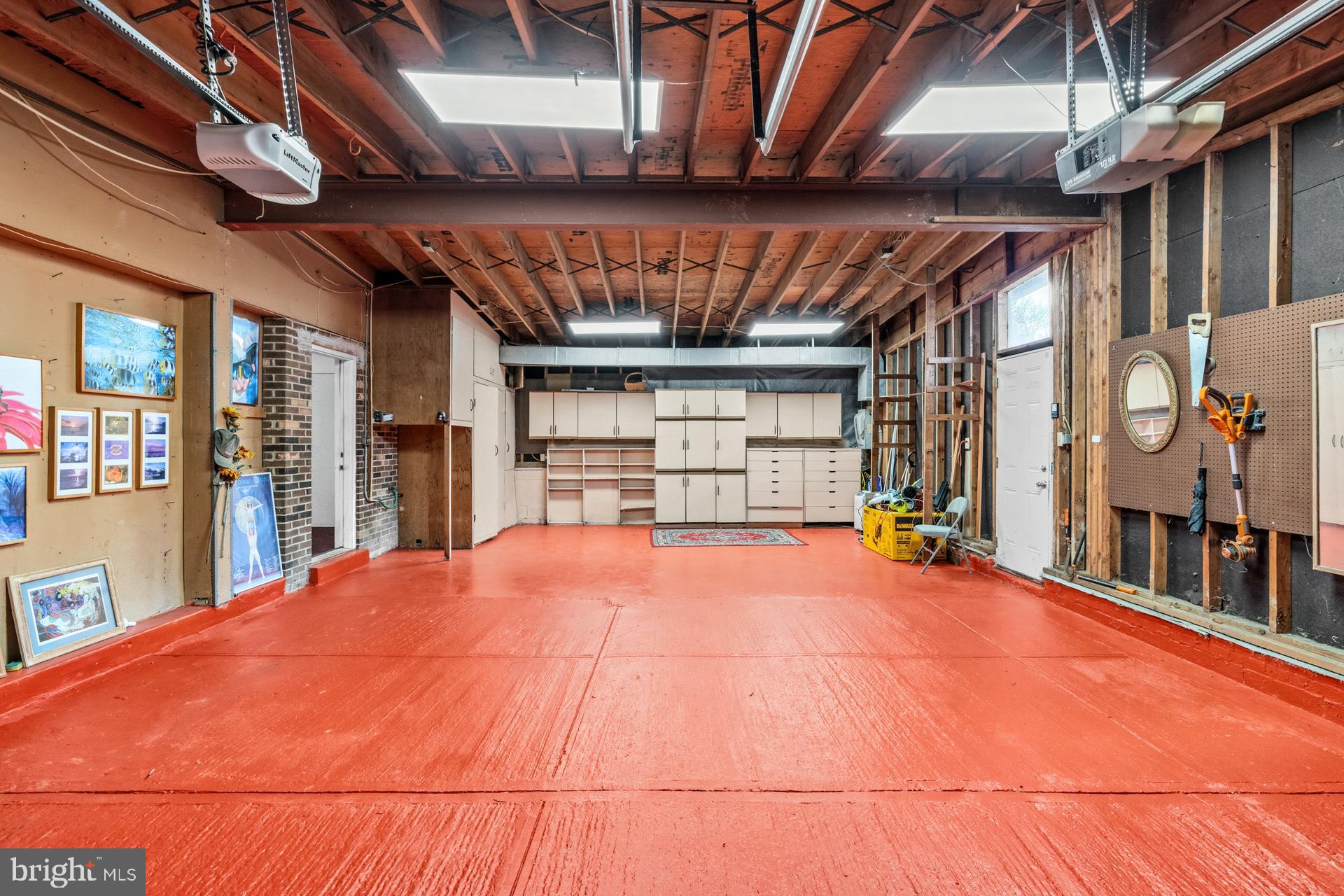 WOODLEY GARDENS - Residential