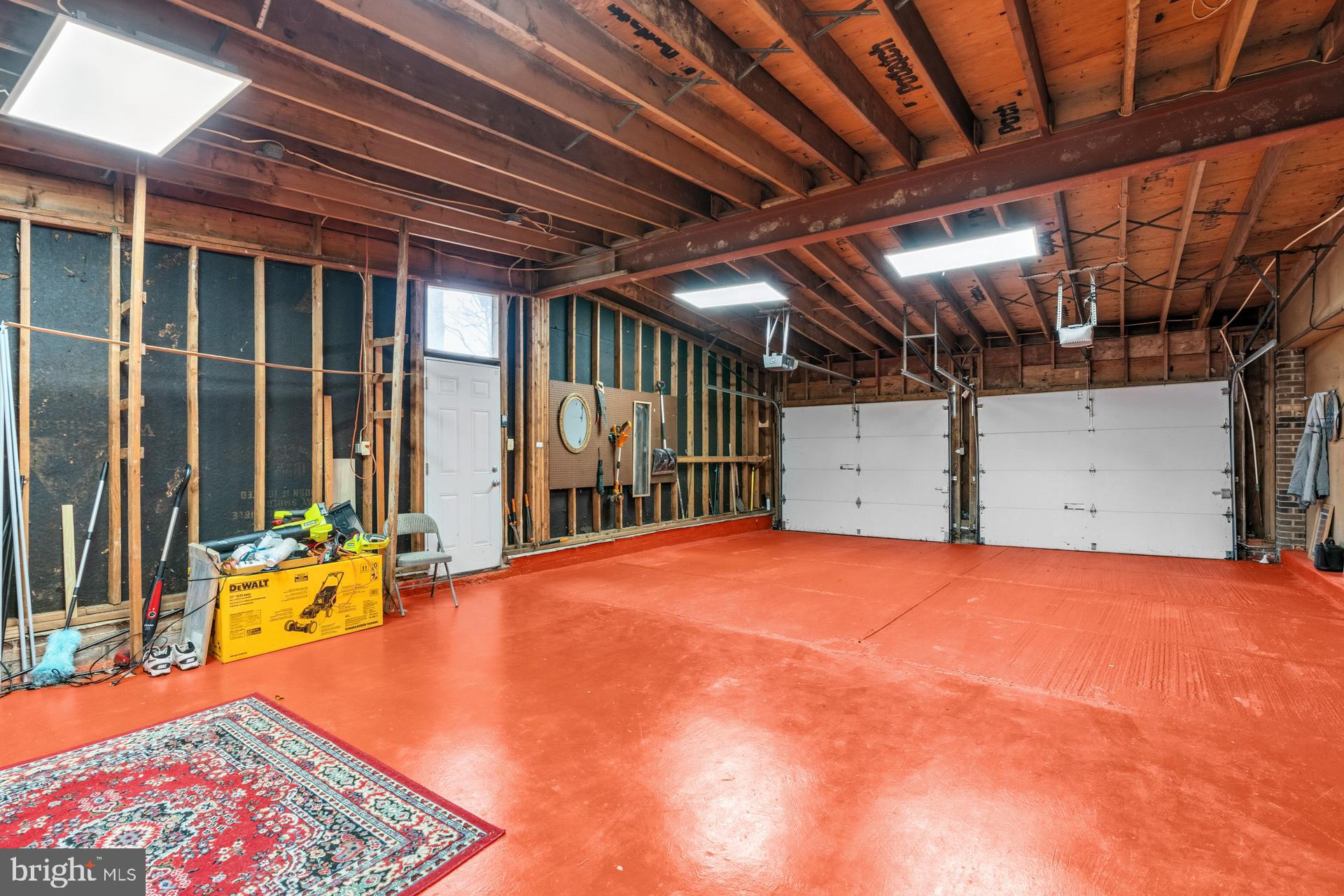 WOODLEY GARDENS - Residential