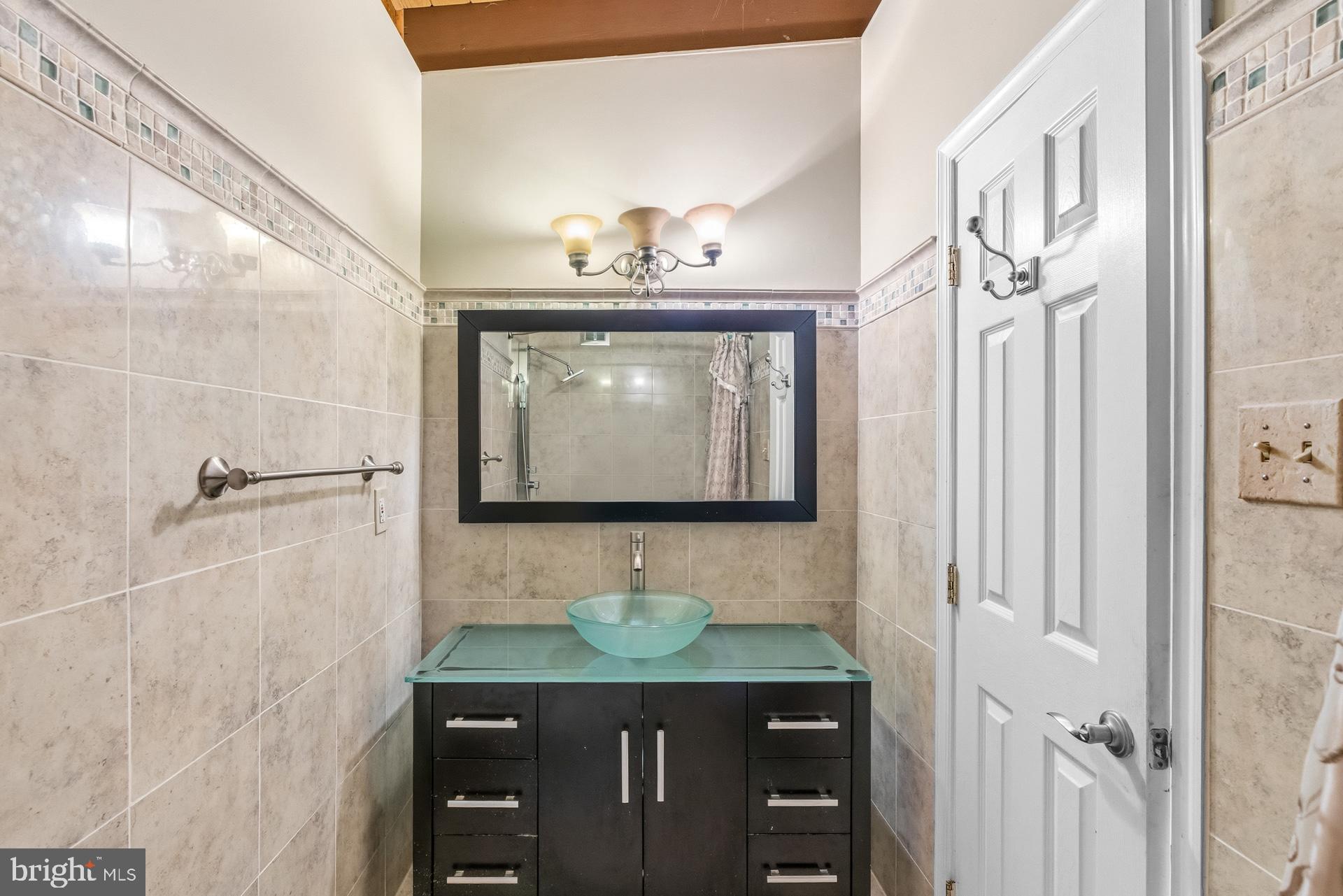 WOODLEY GARDENS - Residential