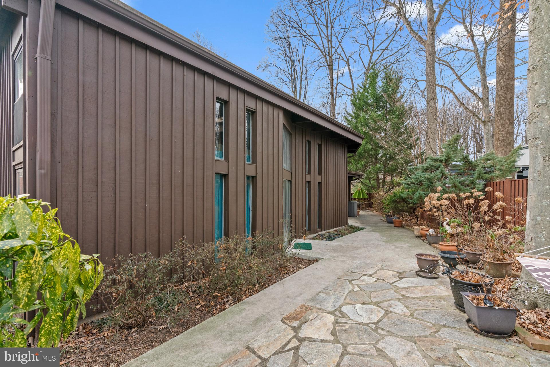 WOODLEY GARDENS - Residential