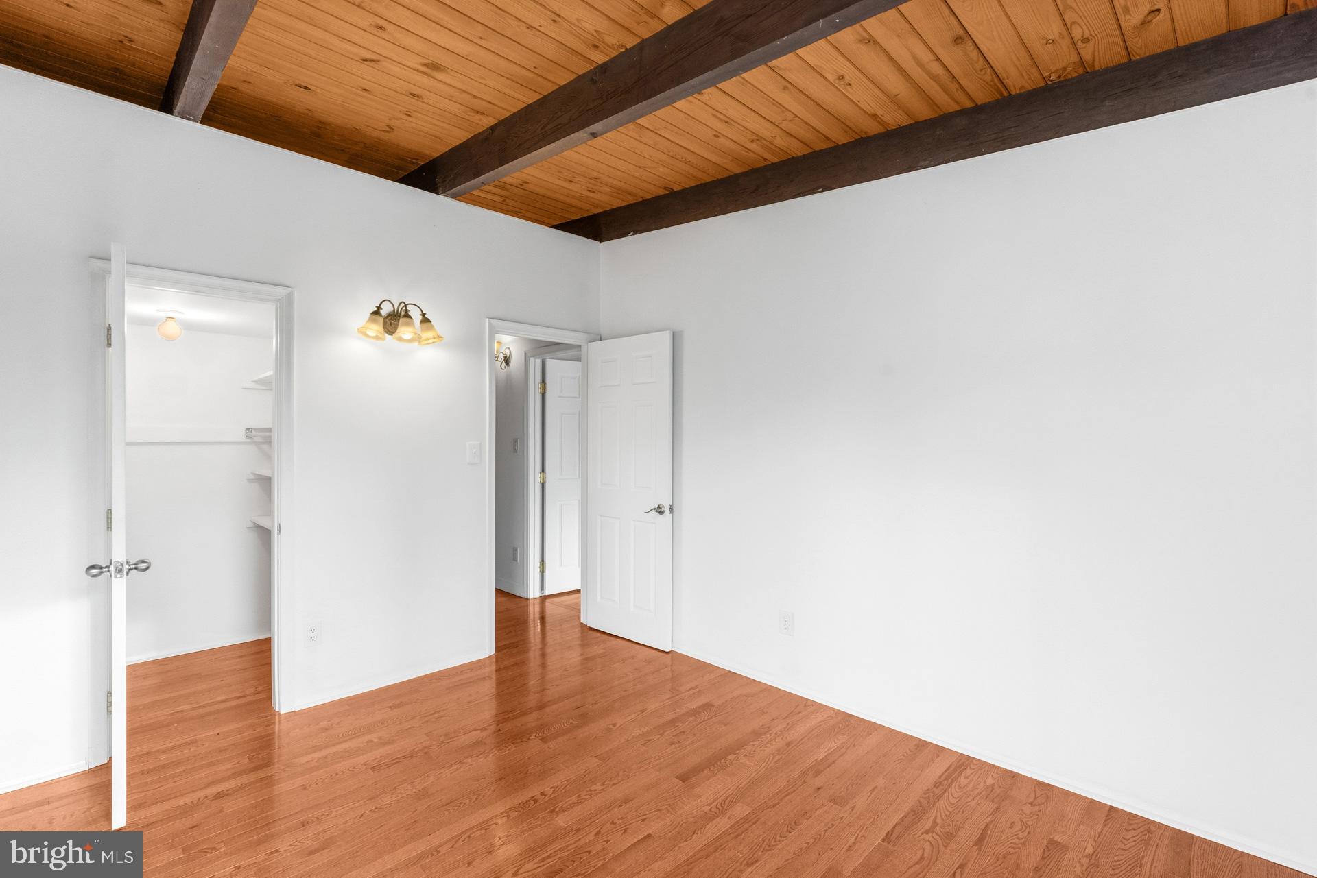 WOODLEY GARDENS - Residential