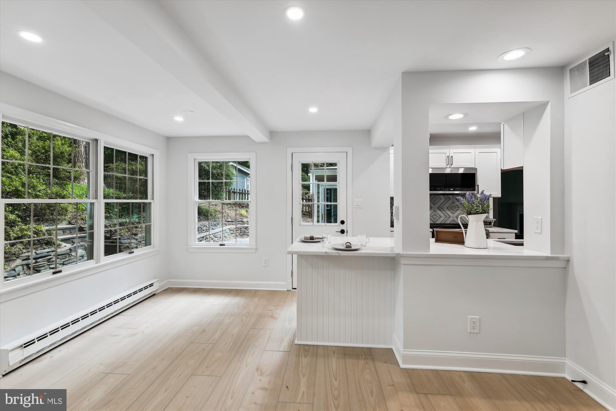 WOODACRES - Residential