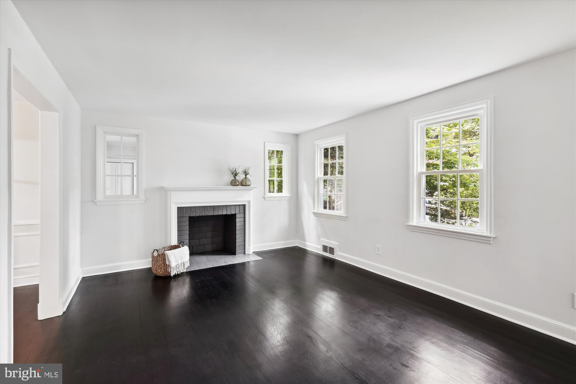 WOODACRES - Residential