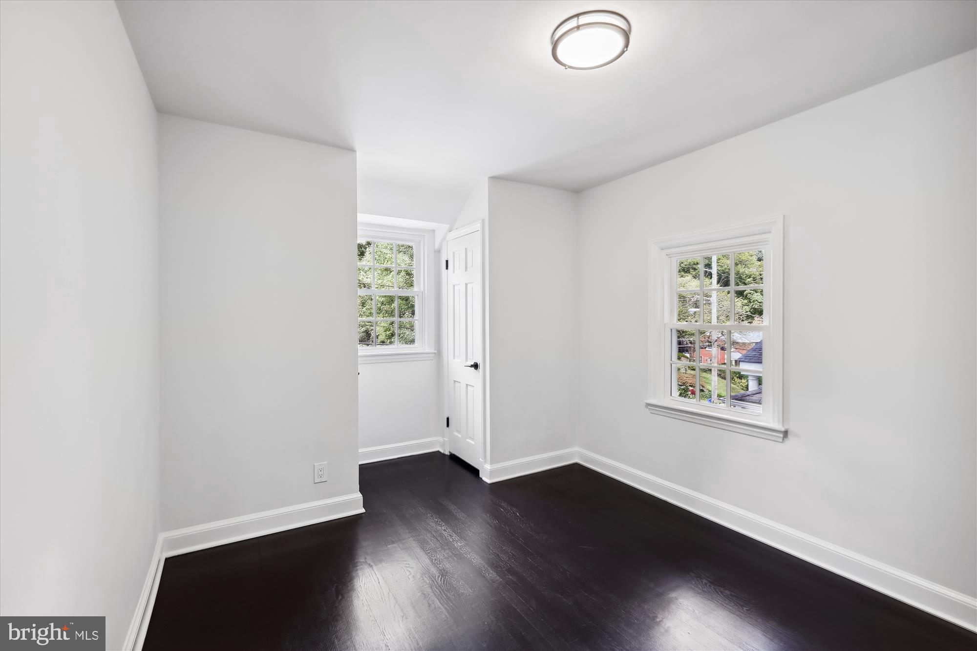 WOODACRES - Residential