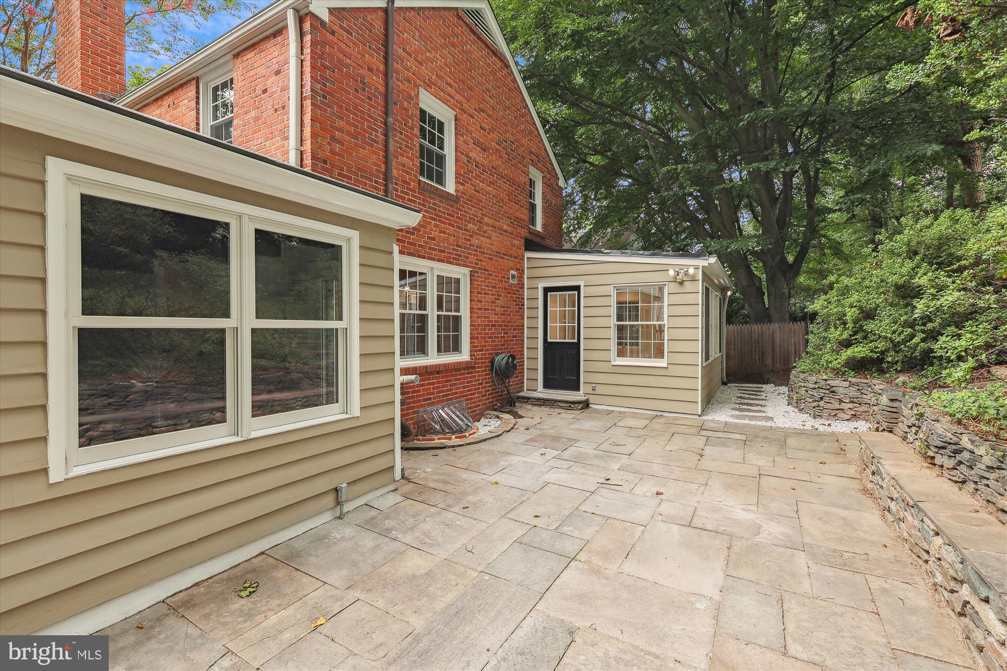 WOODACRES - Residential