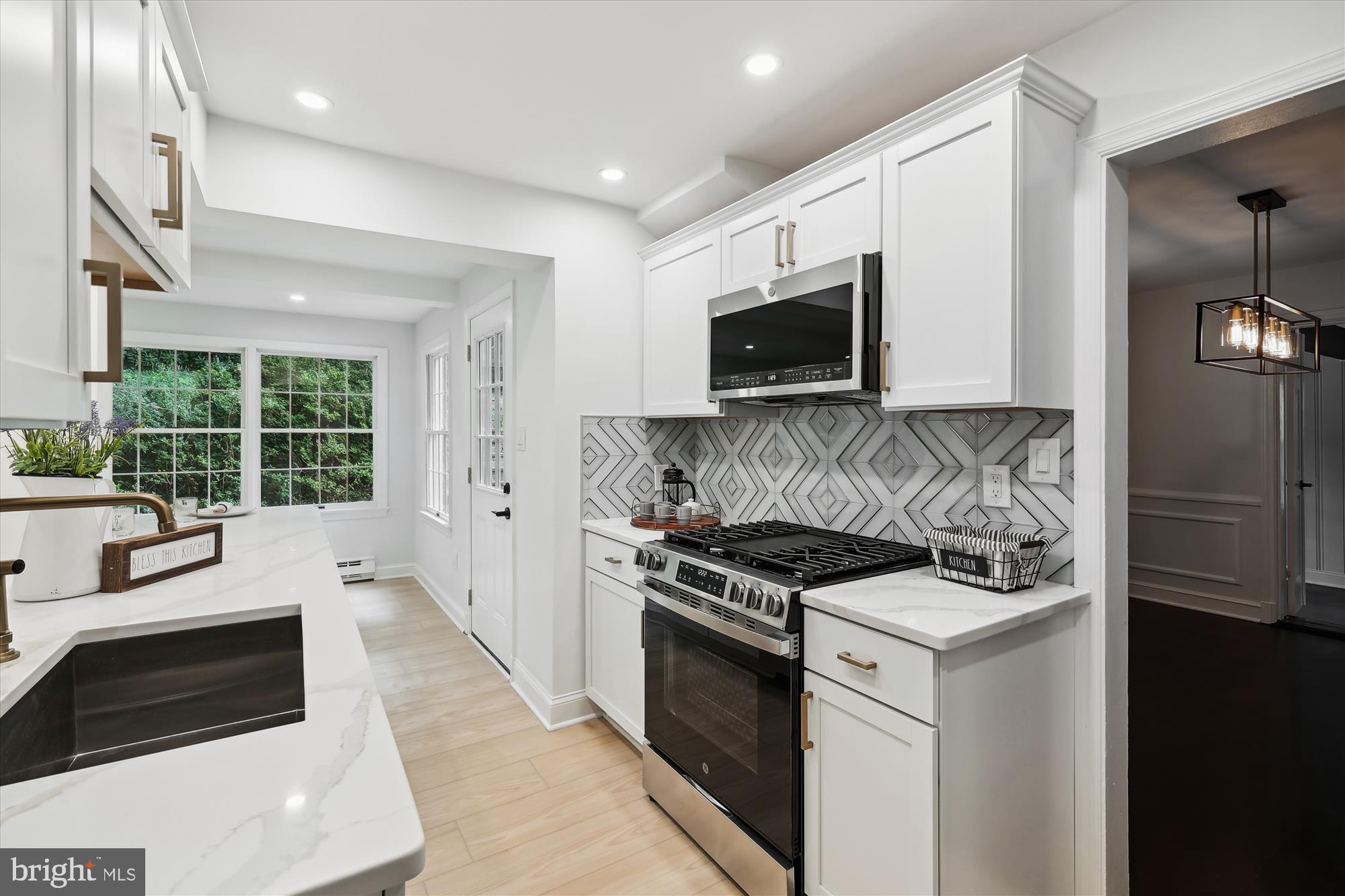 WOODACRES - Residential