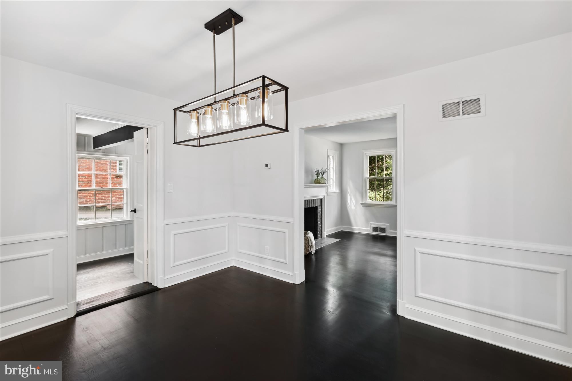 WOODACRES - Residential