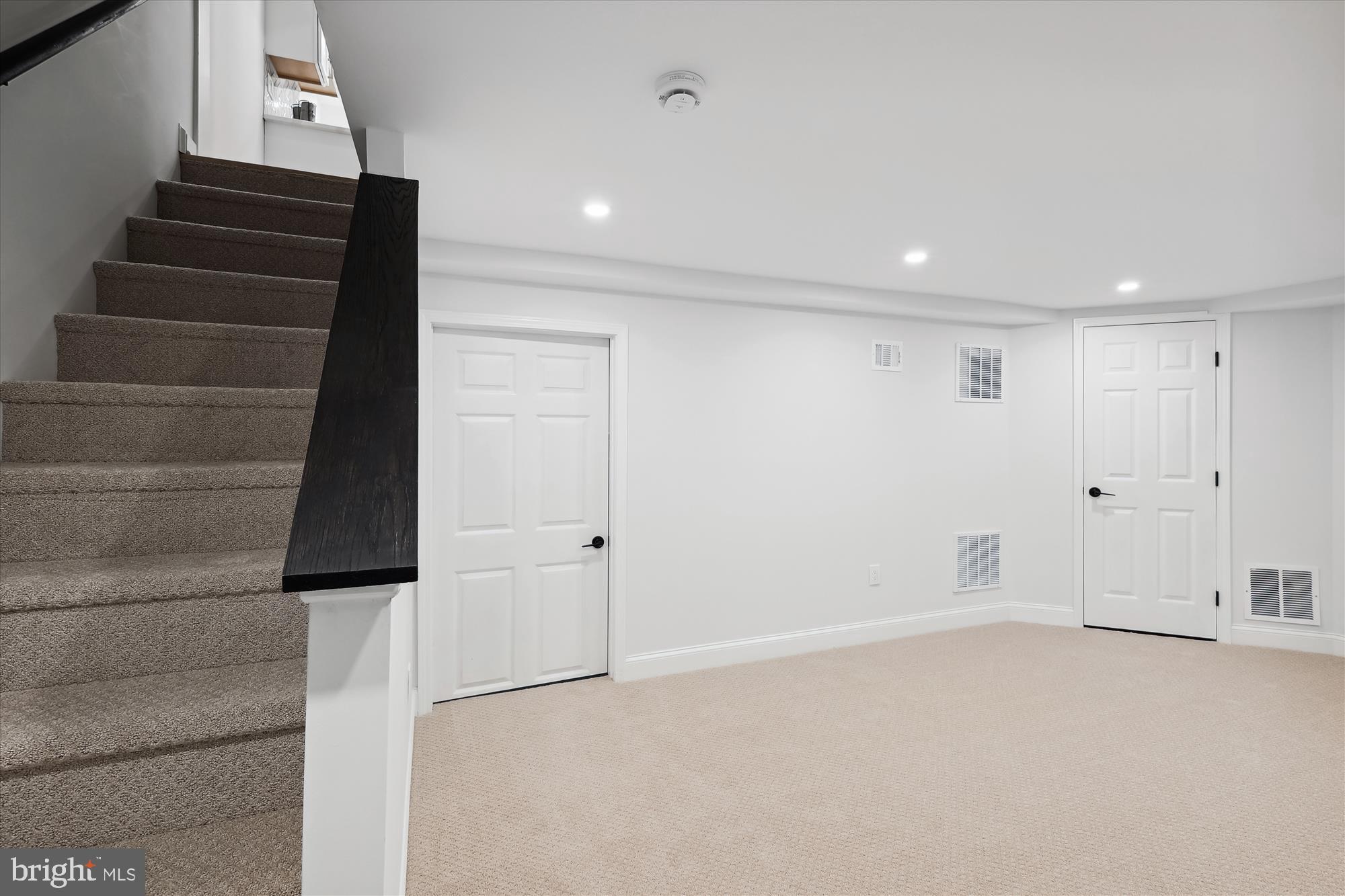 WOODACRES - Residential